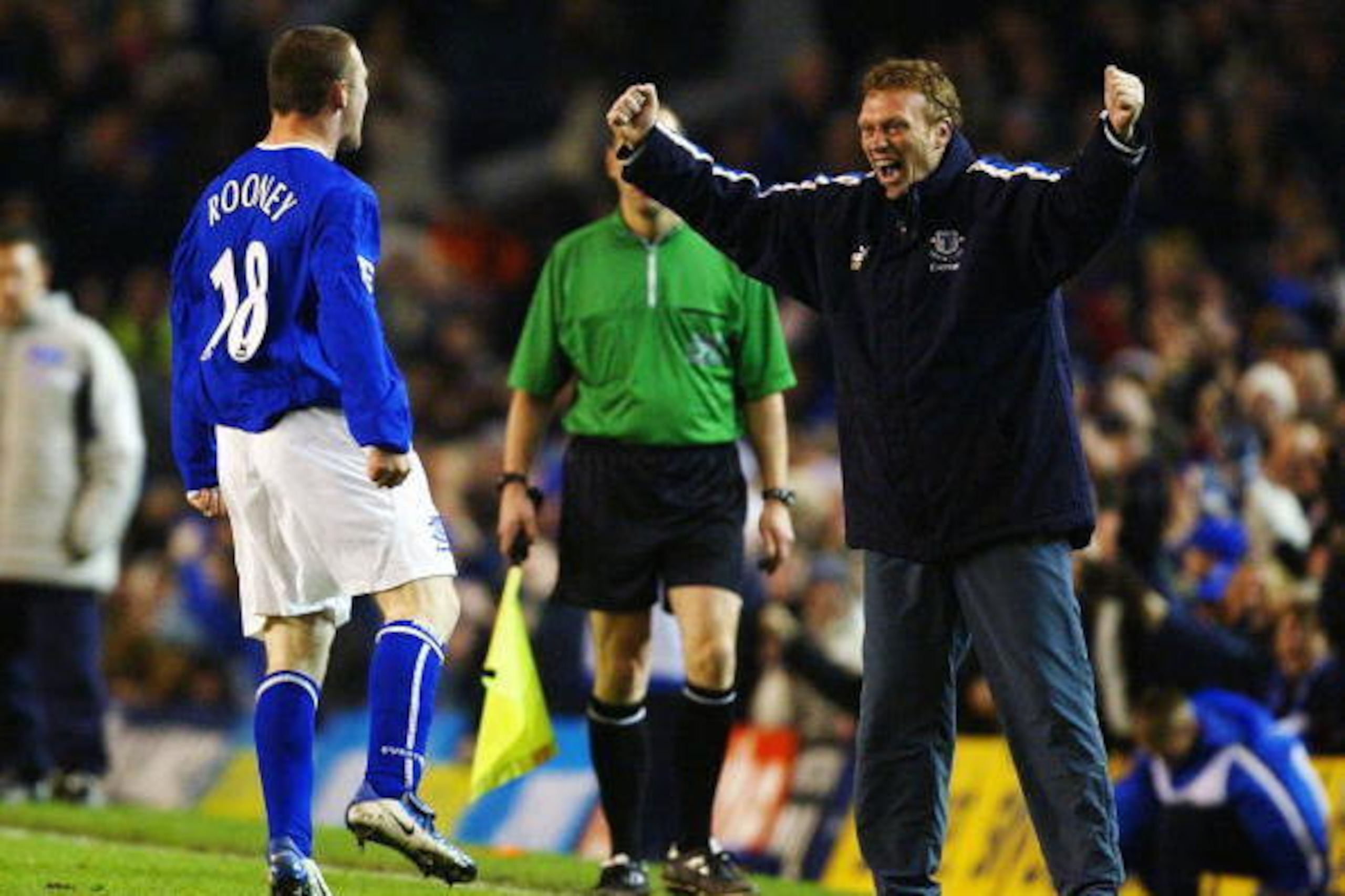 LIVERPOOL, ENGLAND - DECEMBER 20: Everton manager David Moyes celebrates with Wayne Rooney after Rooney's goal during the FA Barclaycard Premiership match between Everton and Leicester City at Goodison Park on December 20, 2003 in Liverpool, England.  (Ph