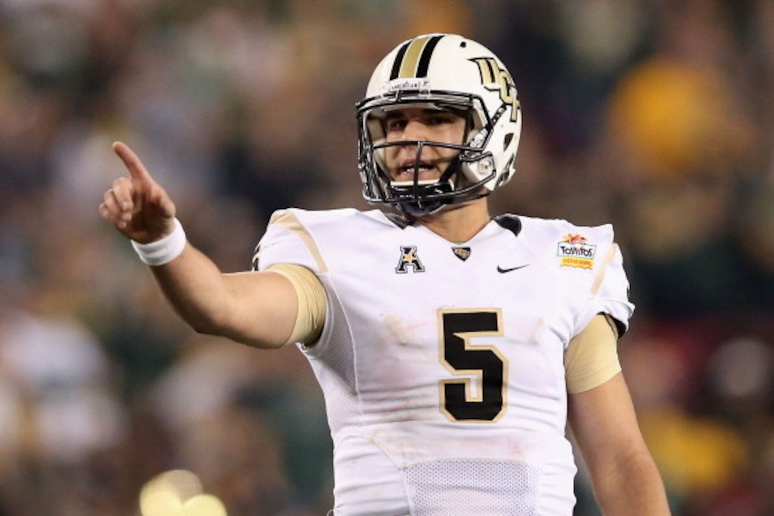 GLENDALE, AZ - JANUARY 01:  Quarterback Blake Bortles #5 of the UCF Knights during the Tostitos Fiesta Bowl against the Baylor Bears at University of Phoenix Stadium on January 1, 2014 in Glendale, Arizona.  (Photo by Christian Petersen/Getty Images)