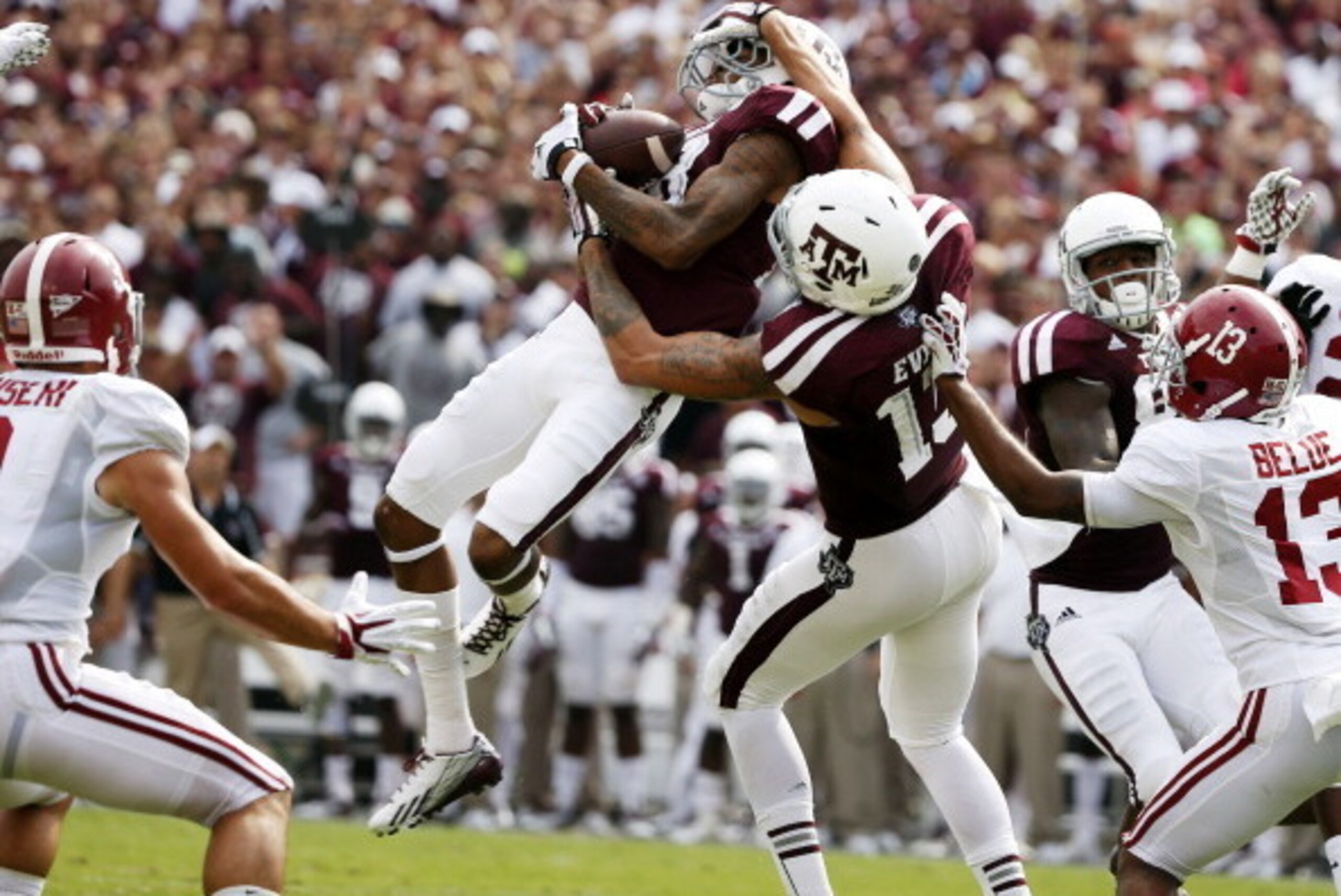 COLLEGE STATION, TX - SEPTEMBER 14:  Edward Pope #18 of the Texas A&M Aggies makes a catch during a game against the Alabama Crimson Tide at Kyle Field on September 14, 2013 in College Station, Texas.  (Photo by Scott Halleran/Getty Images)