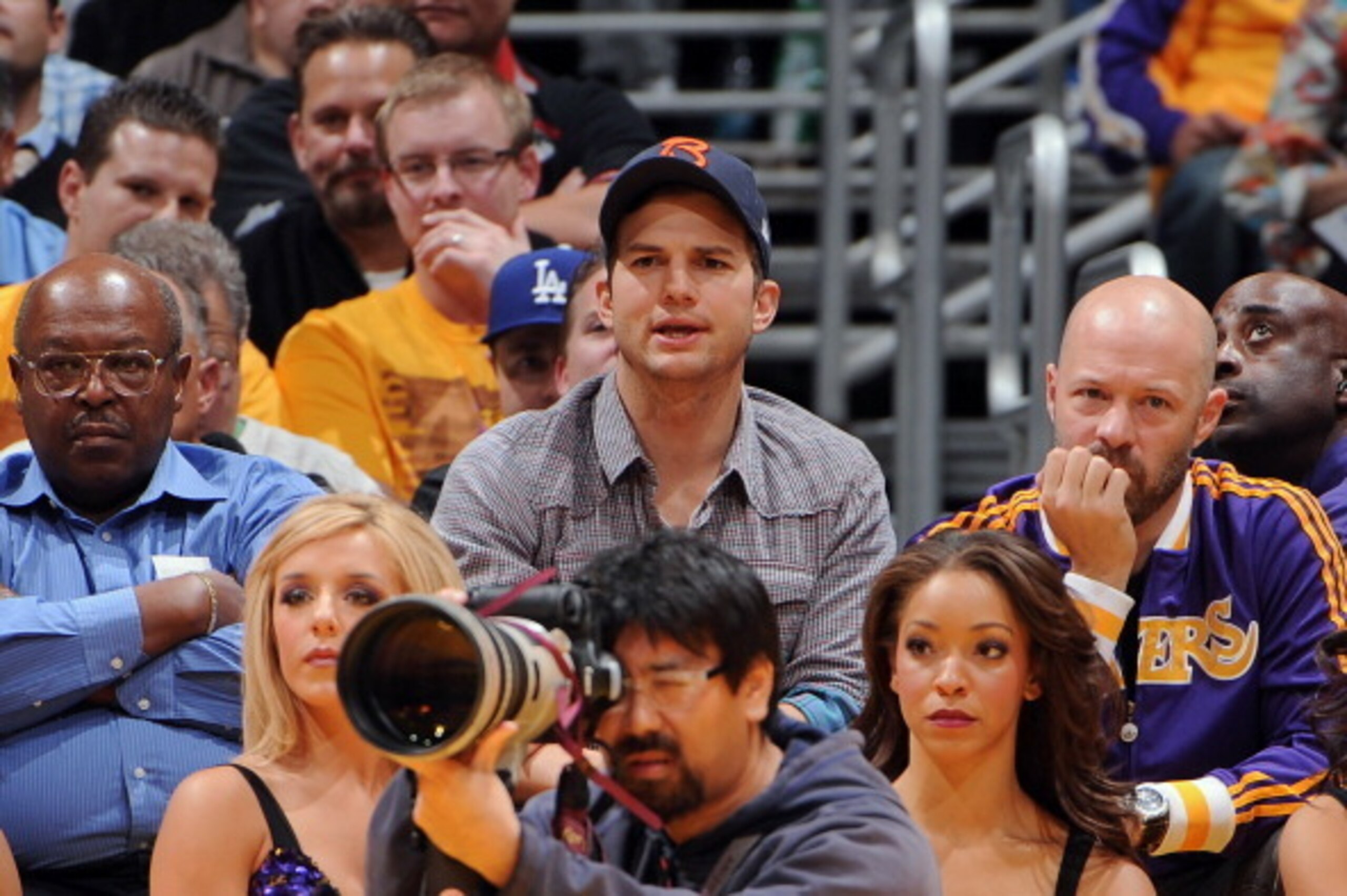 LOS ANGELES, CA - NOVEMBER 13: Actor Ashton Kutcher attends a game between the San Antonio Spurs and Los Angeles Lakers at the Staples Center on November 13, 2012 in Los Angeles, California. NOTE TO USER: User expressly acknowledges and agrees that, by do