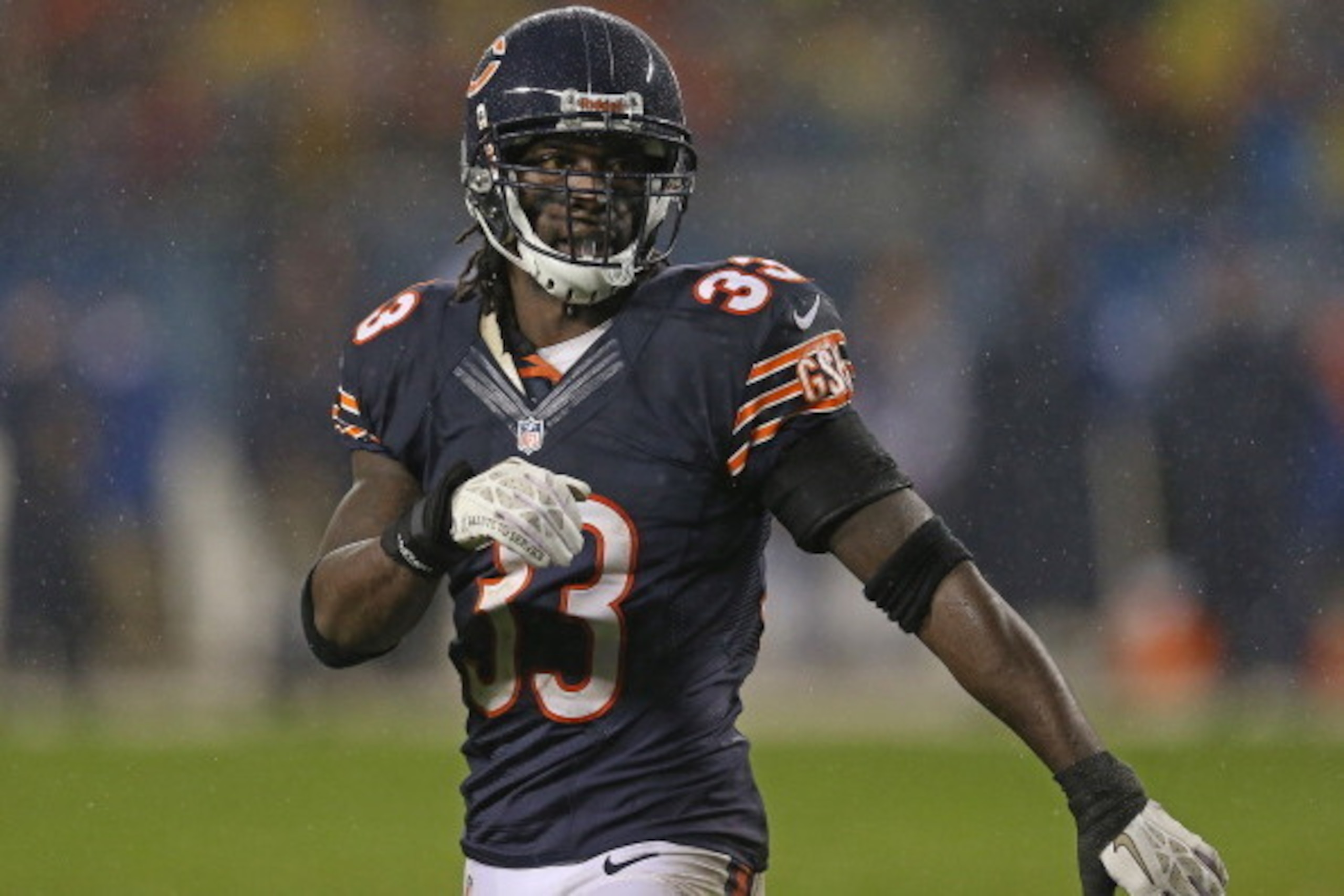 CHICAGO, IL - NOVEMBER 11: Charles Tillman #33 of the Chicago Bears moves to his position against the Houston Texans at Soldier Field on November 11, 2012 in Chicago, Illinois. The Texans defeated the Bears 13-6. (Photo by Jonathan Daniel/Getty Images) CHICAGO, IL - NOVEMBER 11: Charles Tillman #33 of the Chicago Bears moves to his position against the Houston Texans at Soldier Field on November 11, 2012 in Chicago, Illinois. The Texans defeated the Bears 13-6. (Photo by Jonathan Daniel/Getty Images)