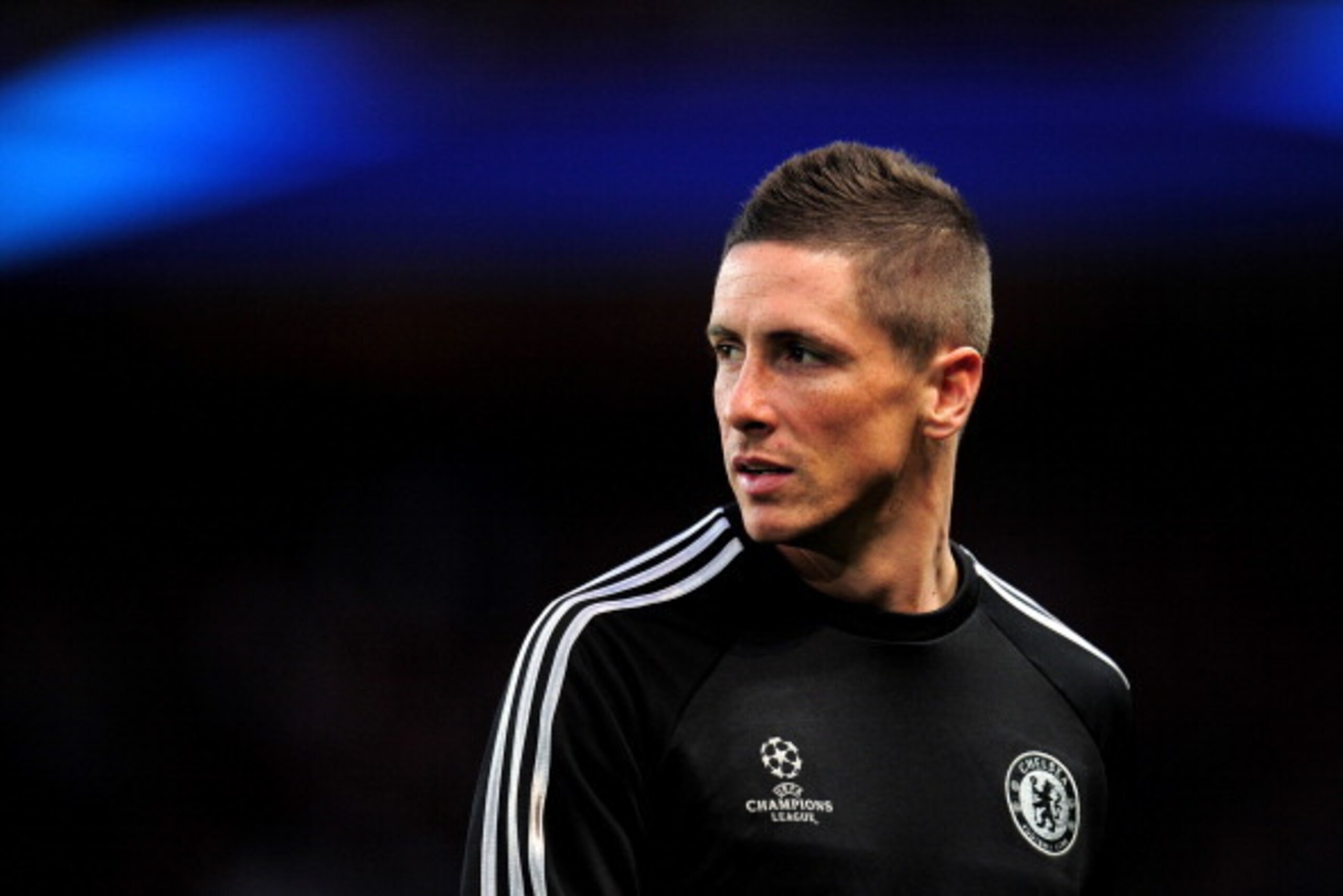 PARIS, FRANCE - APRIL 02:  Fernando Torres of Chelsea looks on prior to kickoff during the UEFA Champions League quarter final, first leg match between Paris Saint Germain and Chelsea at Parc des Princes on April 2, 2014 in Paris, France.  (Photo by Shaun