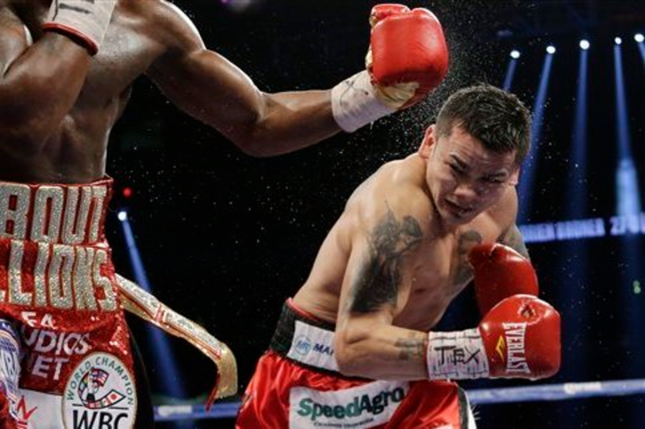 Maidana hopes to make things rough.