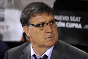 VALENCIA, SPAIN - APRIL 16:  Head coach Gerardo 'Tata' Martino of Barcelona looks on during the Copa del Rey Final between Real Madrid and Barcelona at Estadio Mestalla on April 16, 2014 in Valencia, Spain.  (Photo by Denis Doyle/Getty Images)