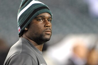Dec 13, 2012; Philadelphia, PA, USA; Philadelphia Eagles running back Bryce Brown (34) during pre game warmups before game Cincinnati Bengals at Lincoln Financial Field.  Mandatory Credit: Eric Hartline-USA TODAY Sports
