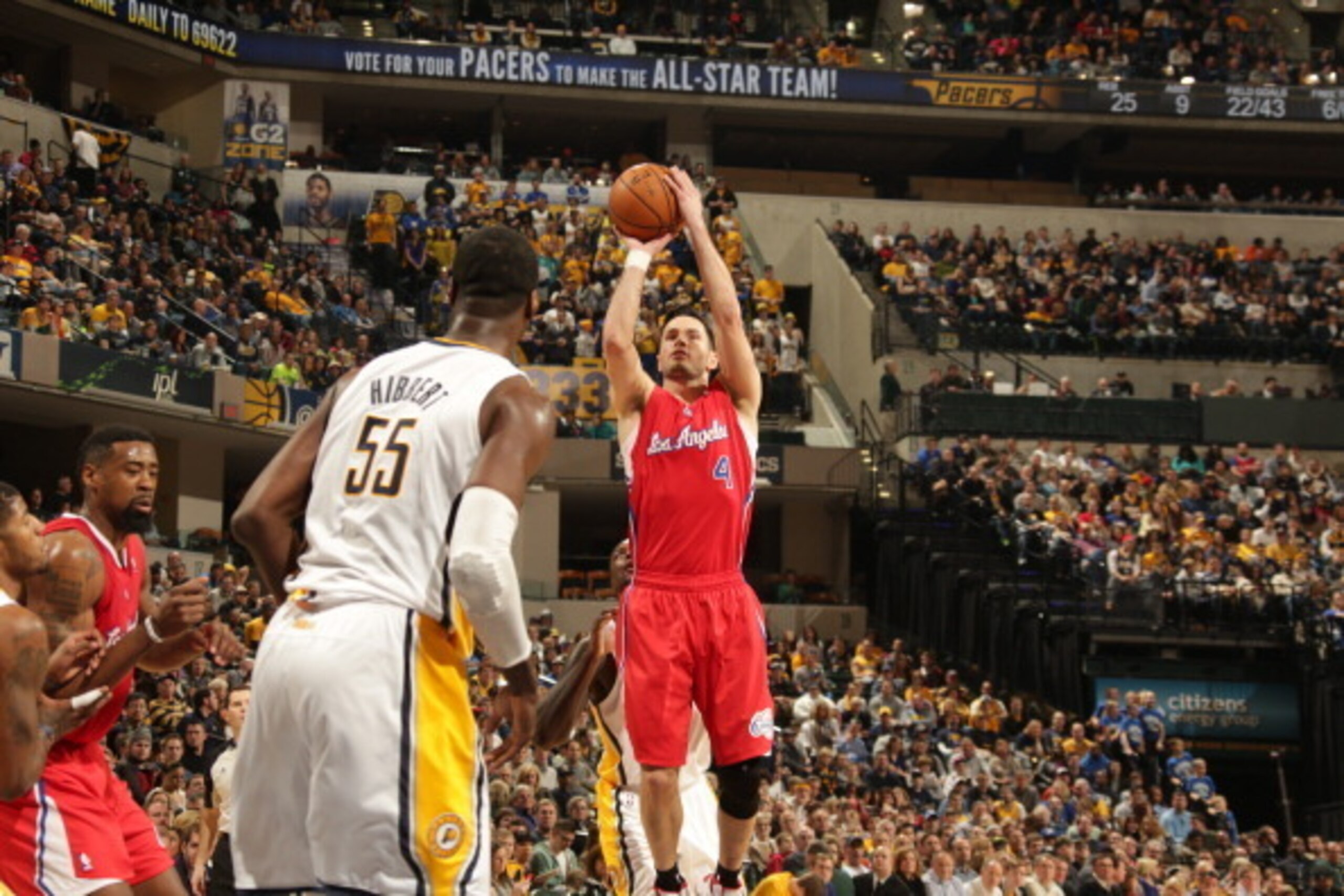 INDIANAPOLIS - JANUARY 18: J.J. Redick #4 of the Los Angeles Clippers shoots against the Indiana Pacers at Bankers Life Fieldhouse on January 18, 2014 in Indianapolis, Indiana. NOTE TO USER: User expressly acknowledges and agrees that, by downloading and INDIANAPOLIS - JANUARY 18: J.J. Redick #4 of the Los Angeles Clippers shoots against the Indiana Pacers at Bankers Life Fieldhouse on January 18, 2014 in Indianapolis, Indiana. NOTE TO USER: User expressly acknowledges and agrees that, by downloading and