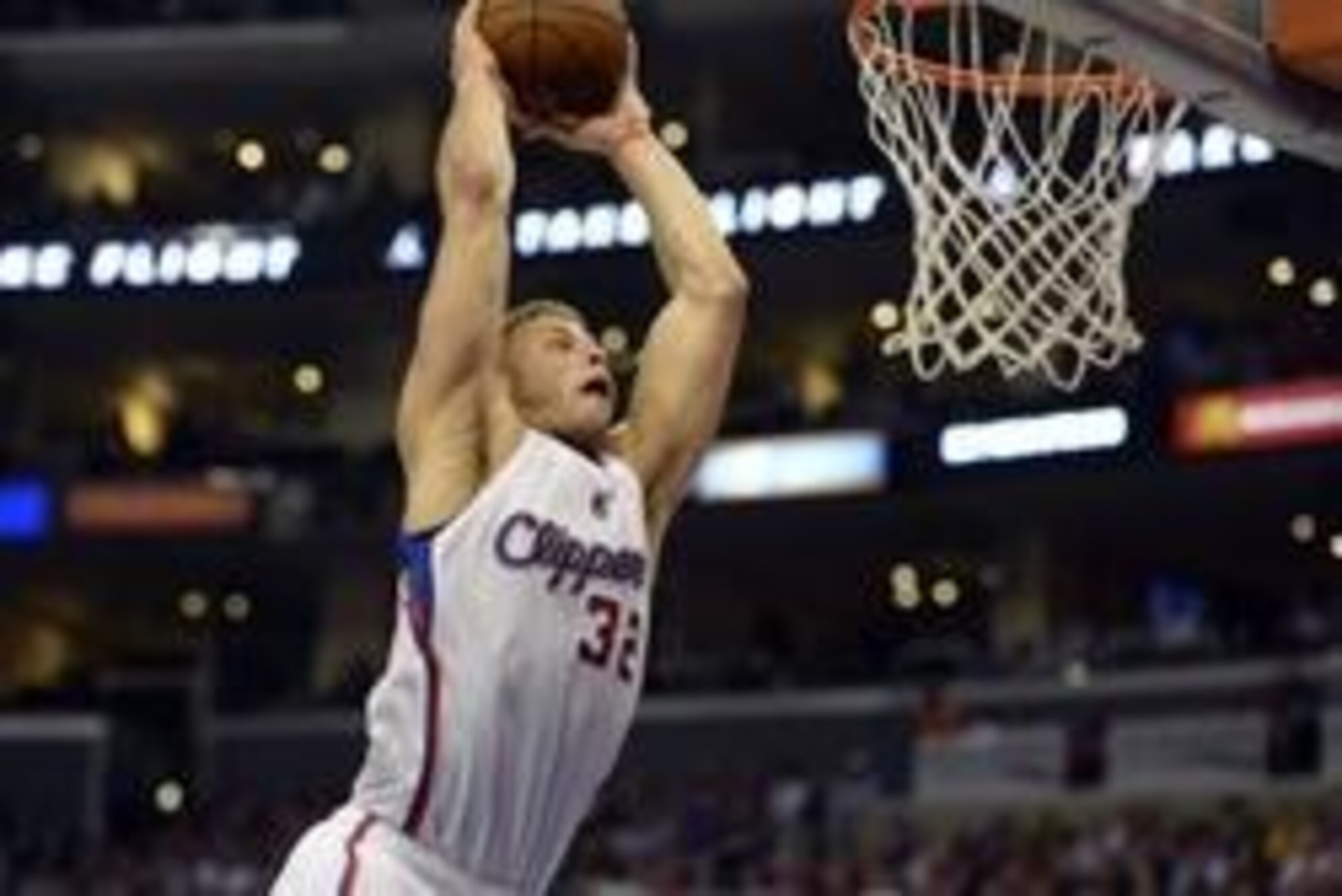 Apr 21, 2014; Los Angeles, CA, USA; Los Angeles Clippers forward Blake Griffin (32) dunks against the Golden State Warriors during the third quarter in game two during the first round of the 2014 NBA Playoffs at Staples Center. Mandatory Credit: Richard M