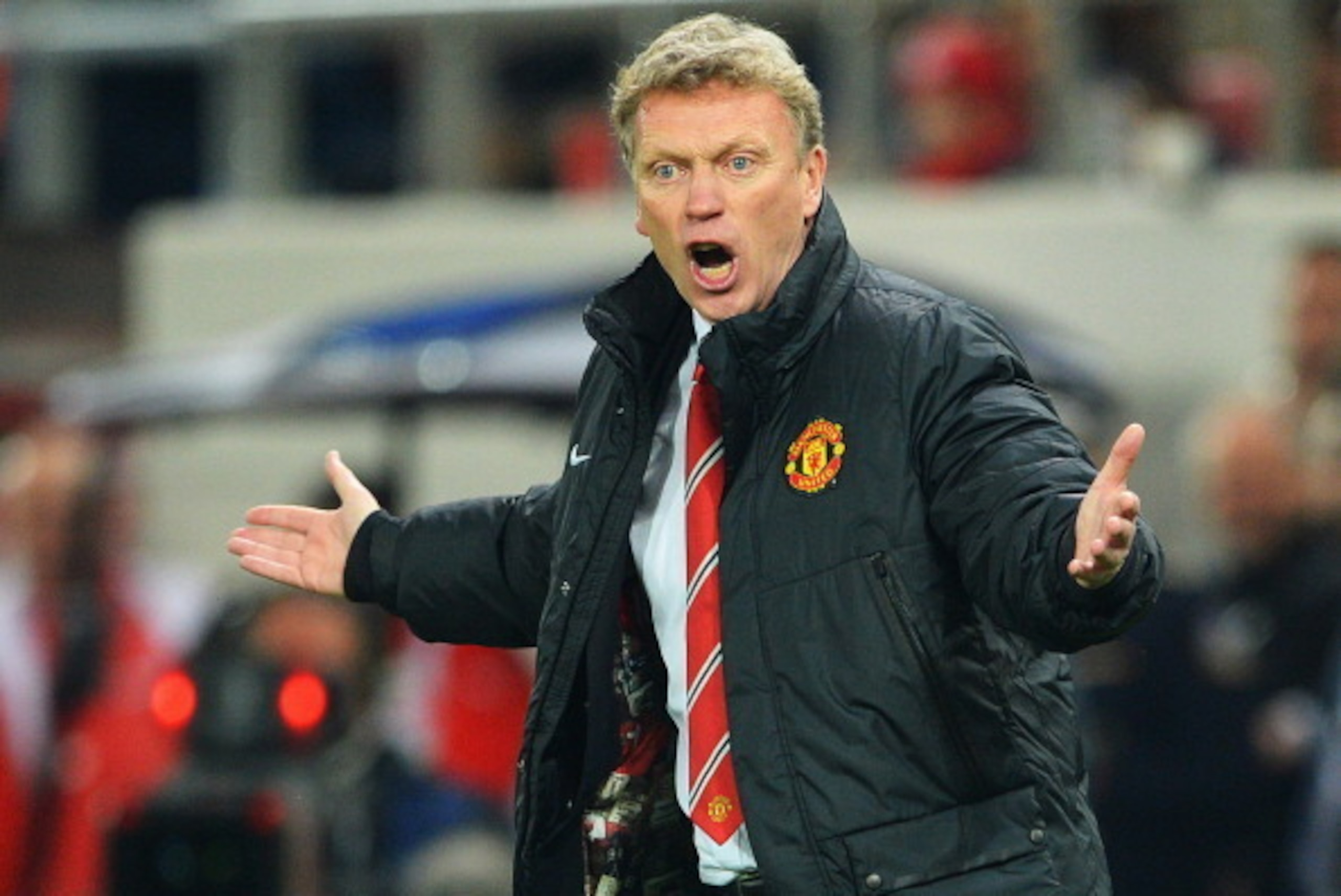 PIRAEUS, GREECE - FEBRUARY 25:  Manchester United manager David Moyes reacts on the touchline during the UEFA Champions League Round of 16 first leg match between Olympiacos FC and Manchester United at Karaiskakis Stadium on February 25, 2014 in Piraeus, 