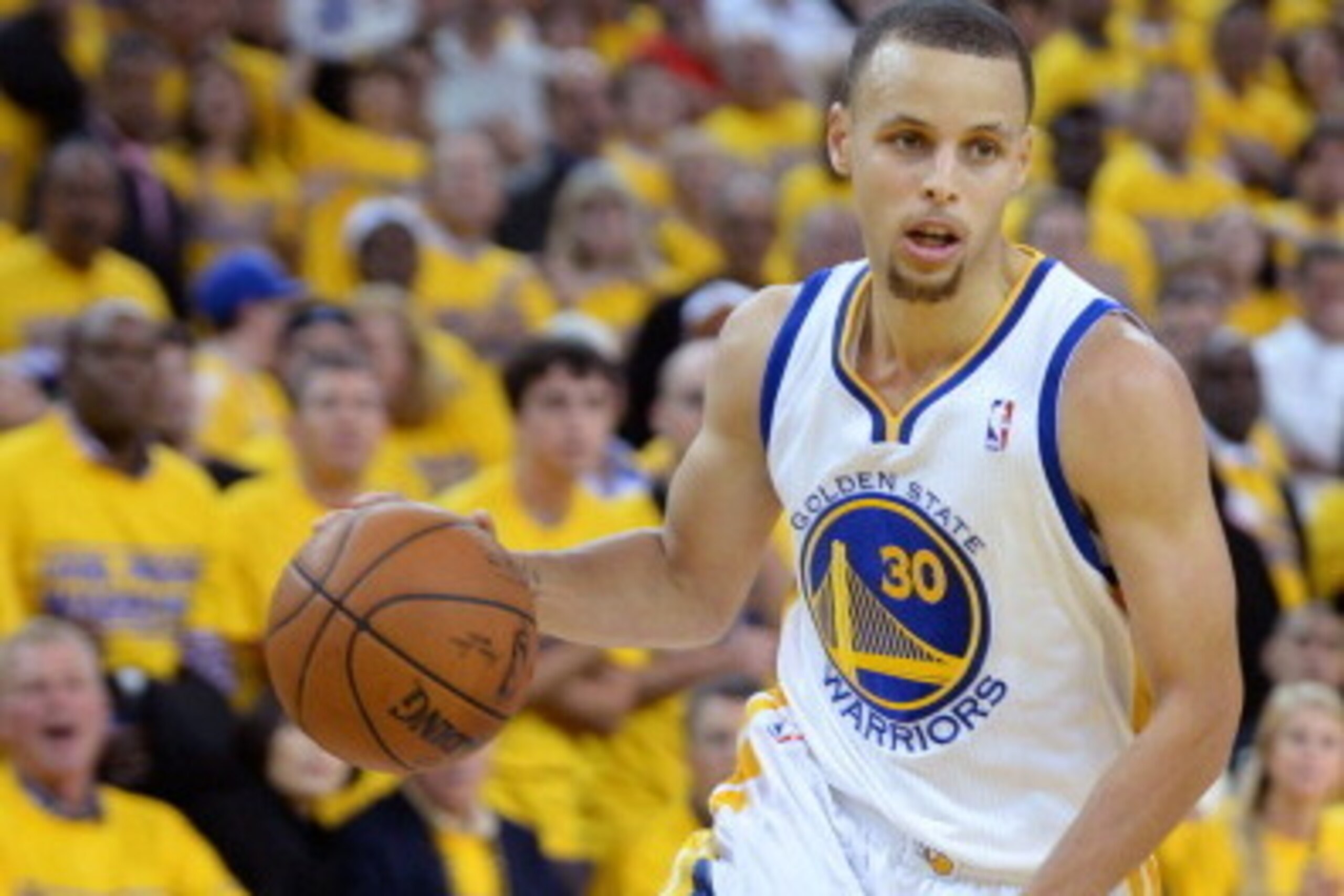 OAKLAND, CA - APRIL 24: Stephen Curry #30 of the Golden State Warriors handles the ball against the Los Angeles Clippers in Game Three of the Western Conference Quarterfinals during the 2014 NBA Playoffs on April 24, 2014 at Oracle Arena in Oakland, Calif