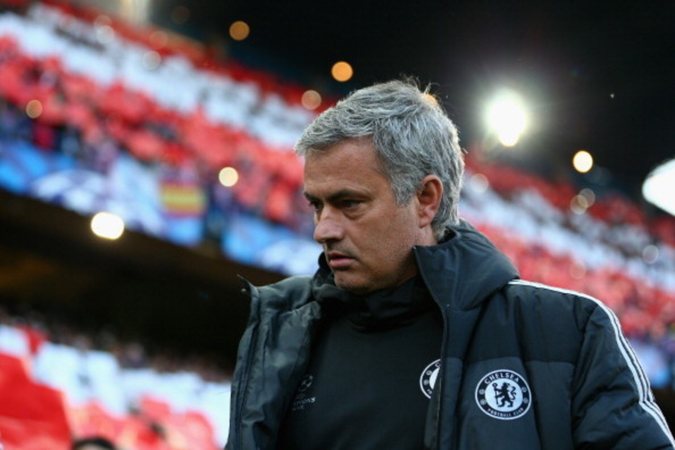 MADRID, SPAIN - APRIL 22:  Manager Jose Mourinho of Chelsea walks out for the start of the UEFA Champions League Semi Final first leg match between Club Atletico de Madrid and Chelsea at Vicente Calderon Stadium on April 22, 2014 in Madrid, Spain.  (Photo