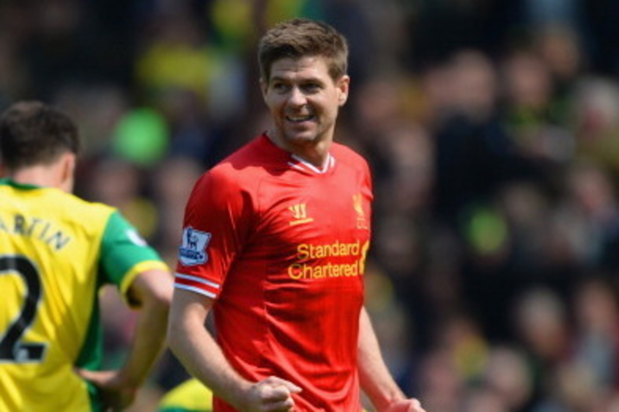 NORWICH, ENGLAND - APRIL 20: Steven Gerrard of Liverpool celebrates at the final whislte during the Barclays Premier League match between Norwich City and Liverpool at Carrow Road on April 20, 2014 in Norwich, England. (Photo by Michael Regan/Getty Imag NORWICH, ENGLAND - APRIL 20: Steven Gerrard of Liverpool celebrates at the final whislte during the Barclays Premier League match between Norwich City and Liverpool at Carrow Road on April 20, 2014 in Norwich, England. (Photo by Michael Regan/Getty Imag