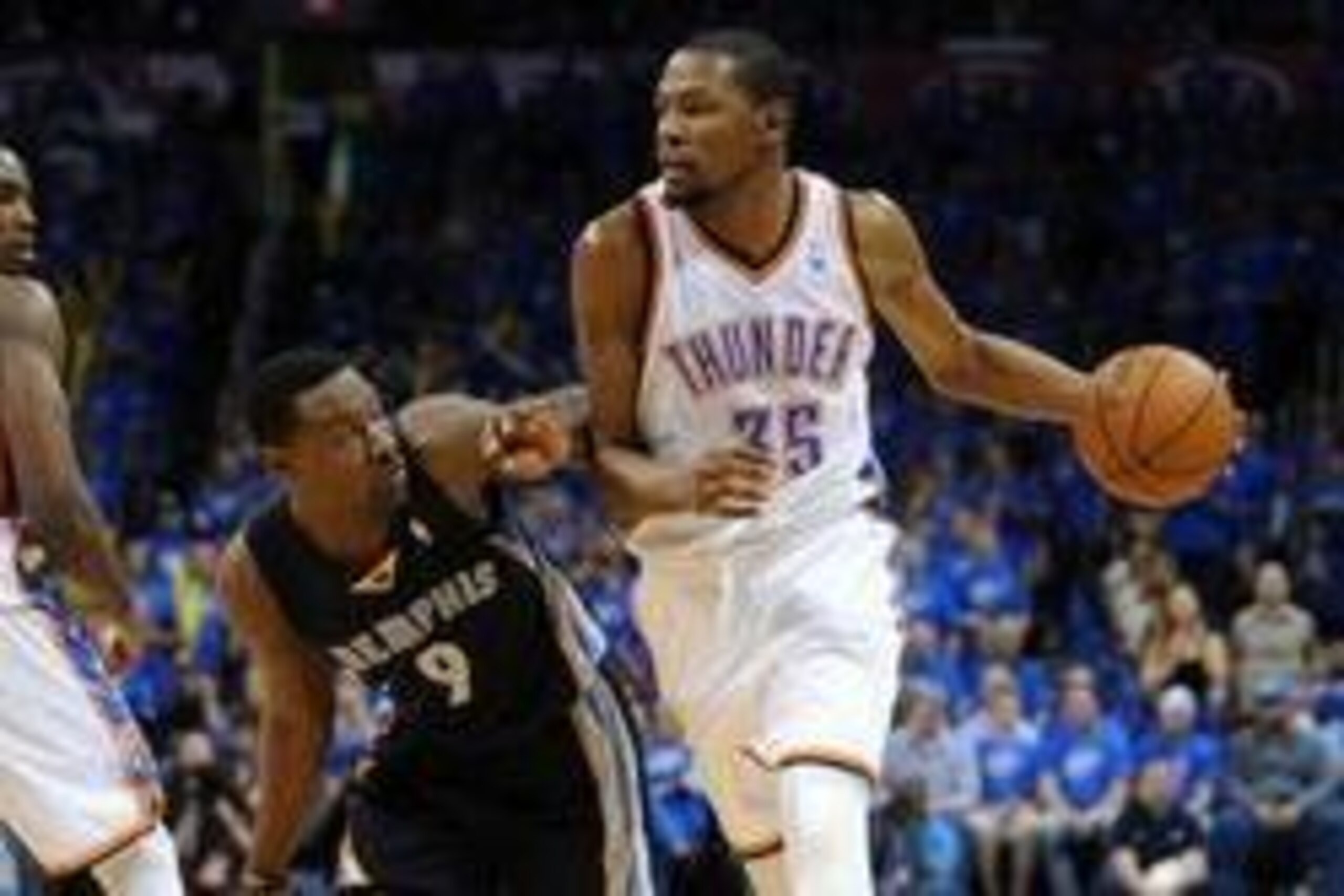 Apr 19, 2014; Oklahoma City, OK, USA; Oklahoma City Thunder forward Kevin Durant (35) drives to the basket against Memphis Grizzlies guard Tony Allen (9) during the fourth quarter in game one during the first round of the 2014 NBA Playoffs at Chesapeake E Apr 19, 2014; Oklahoma City, OK, USA; Oklahoma City Thunder forward Kevin Durant (35) drives to the basket against Memphis Grizzlies guard Tony Allen (9) during the fourth quarter in game one during the first round of the 2014 NBA Playoffs at Chesapeake E