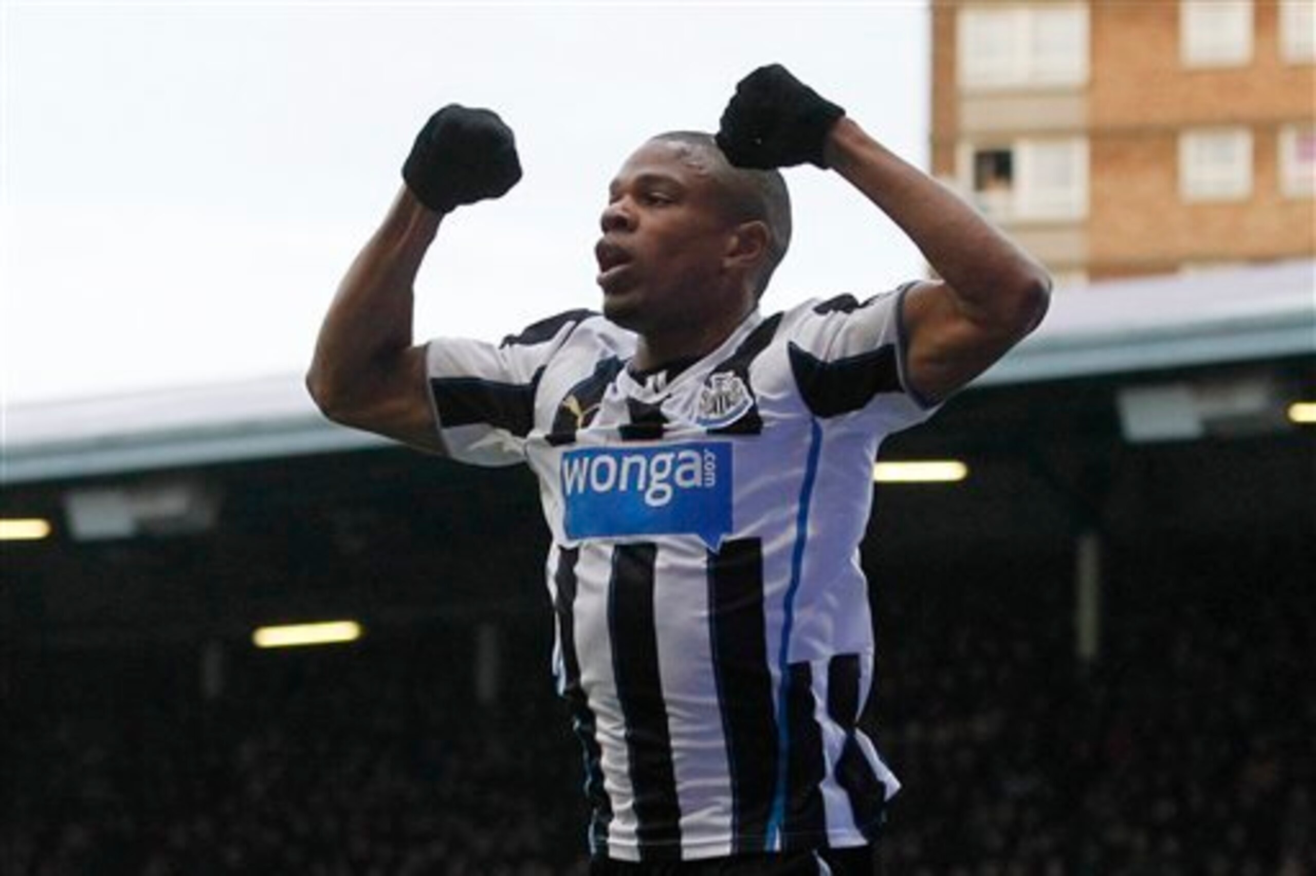 Loic Remy is willing to join Arsenal at the end of the current campaign.