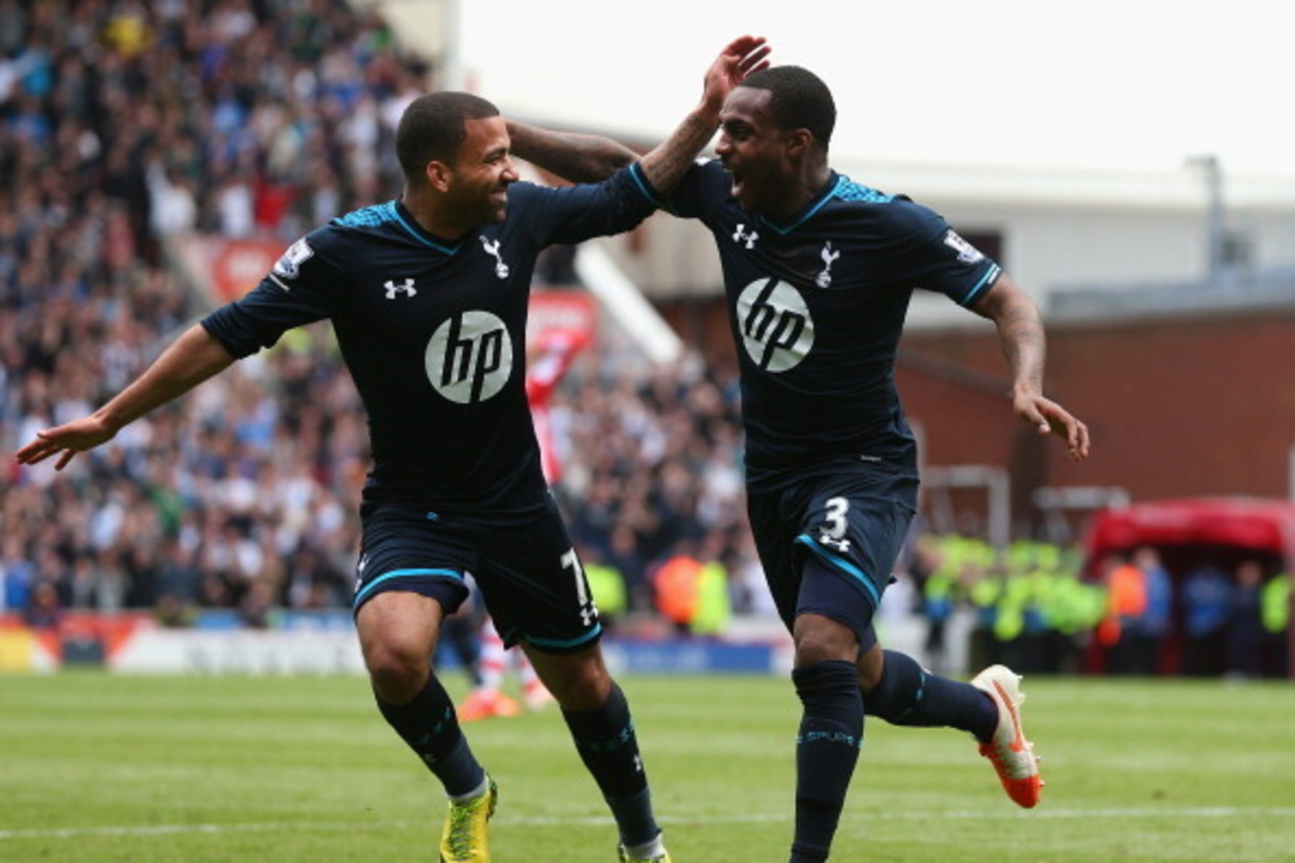 STOKE ON TRENT, ENGLAND - APRIL 26:  Danny Rose of Tottenham Hotspur celebrates with Aaron Lennon after scoring the opening goal during the Barclays Premier League match between Stoke City and Tottenham Hotspur at the Britannia Stadium on April 26, 2014 i