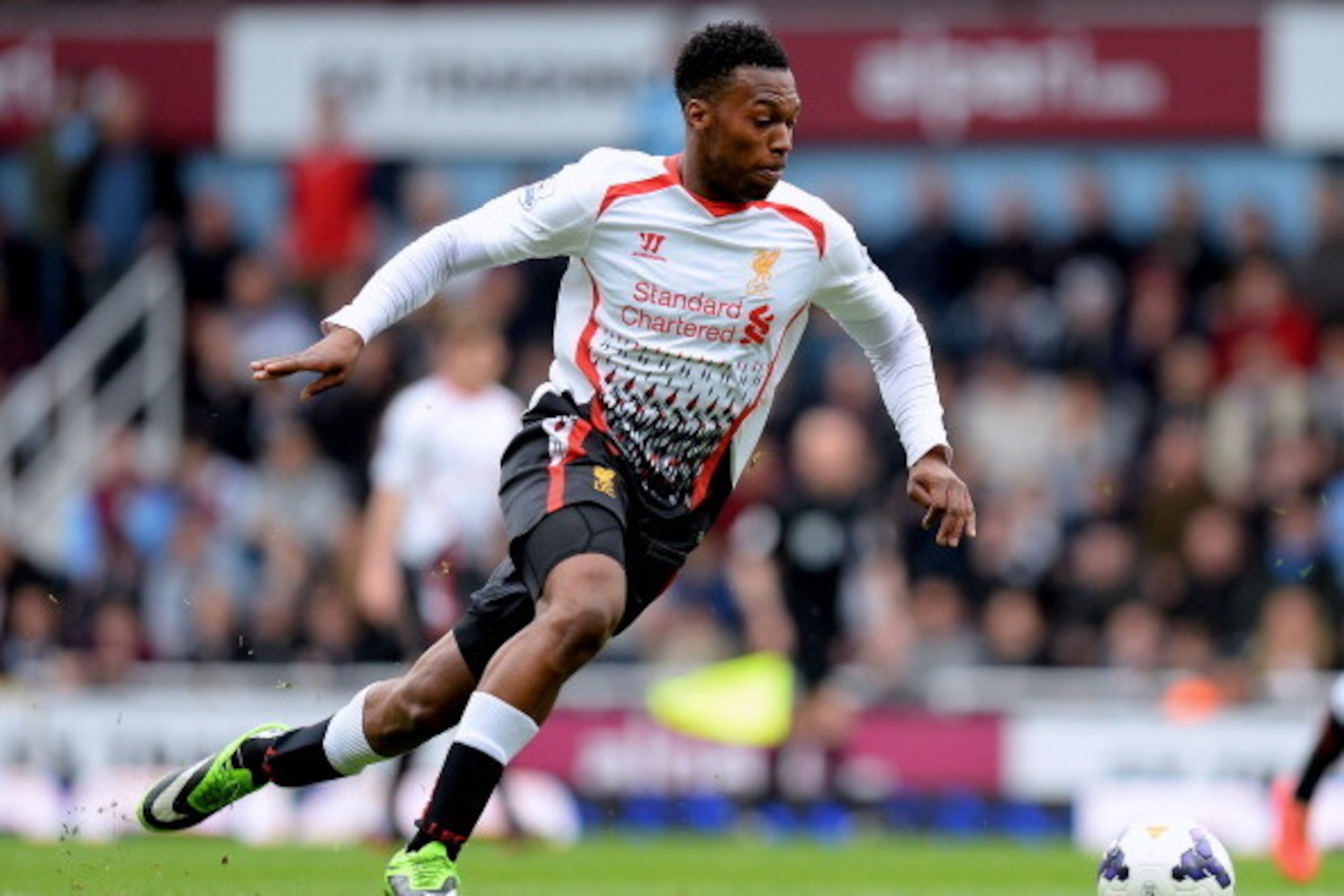 LONDON, ENGLAND - APRIL 06:  Daniel Sturridge of Liverpool runs with the ball during the Barclays Premier League match between West Ham United and Liverpool at Boleyn Ground on April 6, 2014 in London, England.  (Photo by Mike Hewitt/Getty Images)