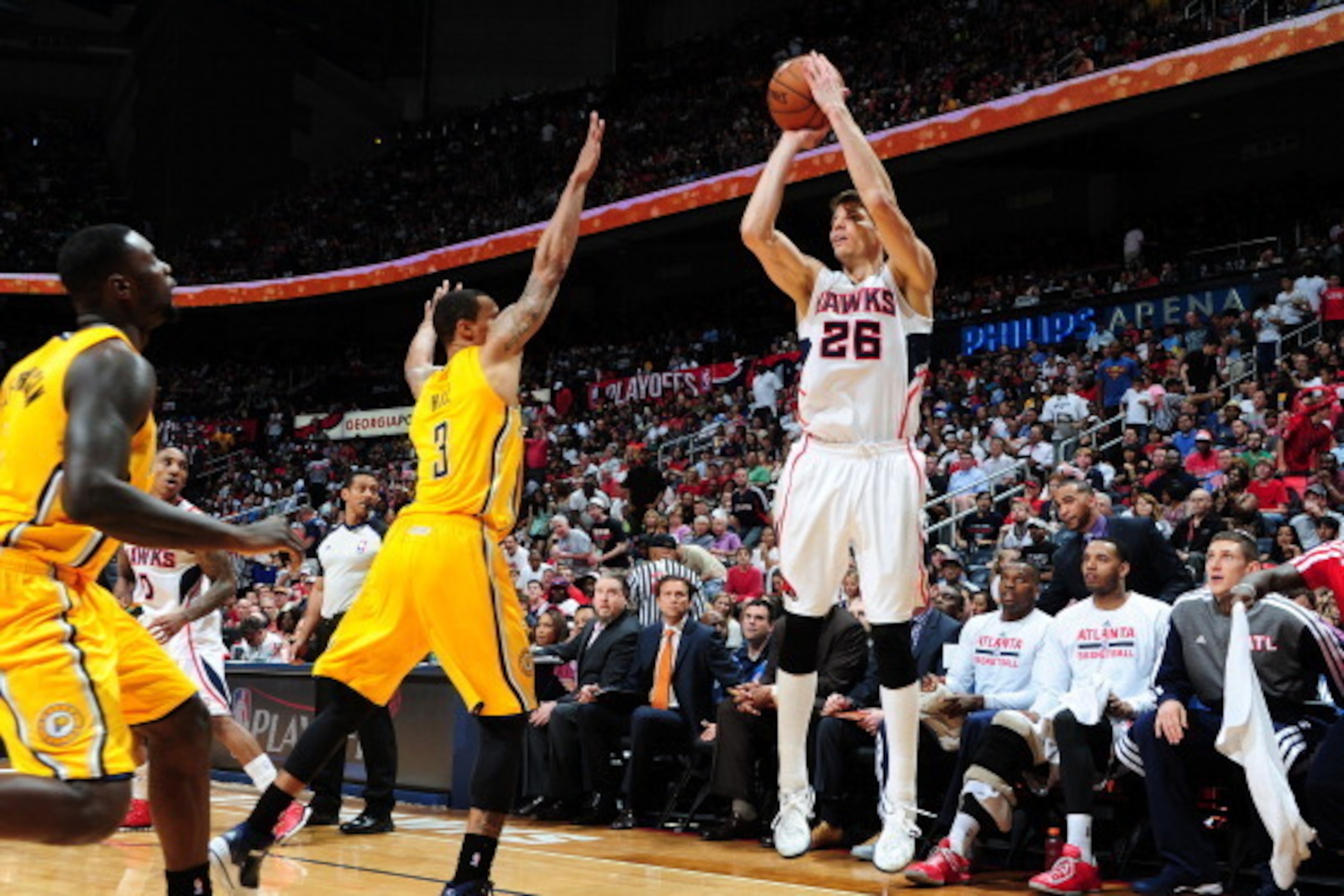 ATLANTA, GA - APRIL 26: Kyle Korver #26 of the Atlanta Hawks shoots the ball against the Indiana Pacers during Game Four of the Eastern Conference Quarterfinals on April 26, 2014 at Philips Arena in Atlanta, Georgia. NOTE TO USER: User expressly acknowle ATLANTA, GA - APRIL 26: Kyle Korver #26 of the Atlanta Hawks shoots the ball against the Indiana Pacers during Game Four of the Eastern Conference Quarterfinals on April 26, 2014 at Philips Arena in Atlanta, Georgia. NOTE TO USER: User expressly acknowle