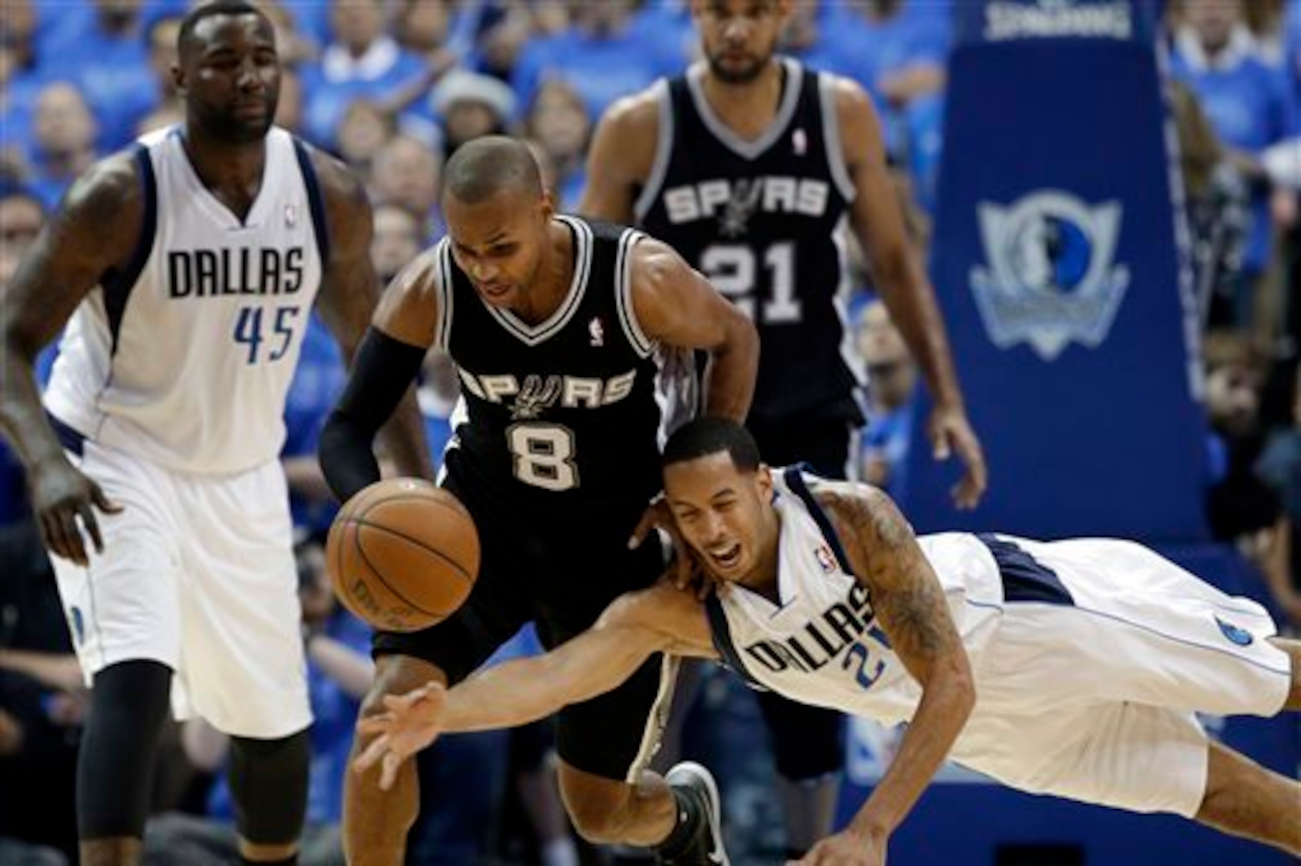 Patty Mills has the advantage.