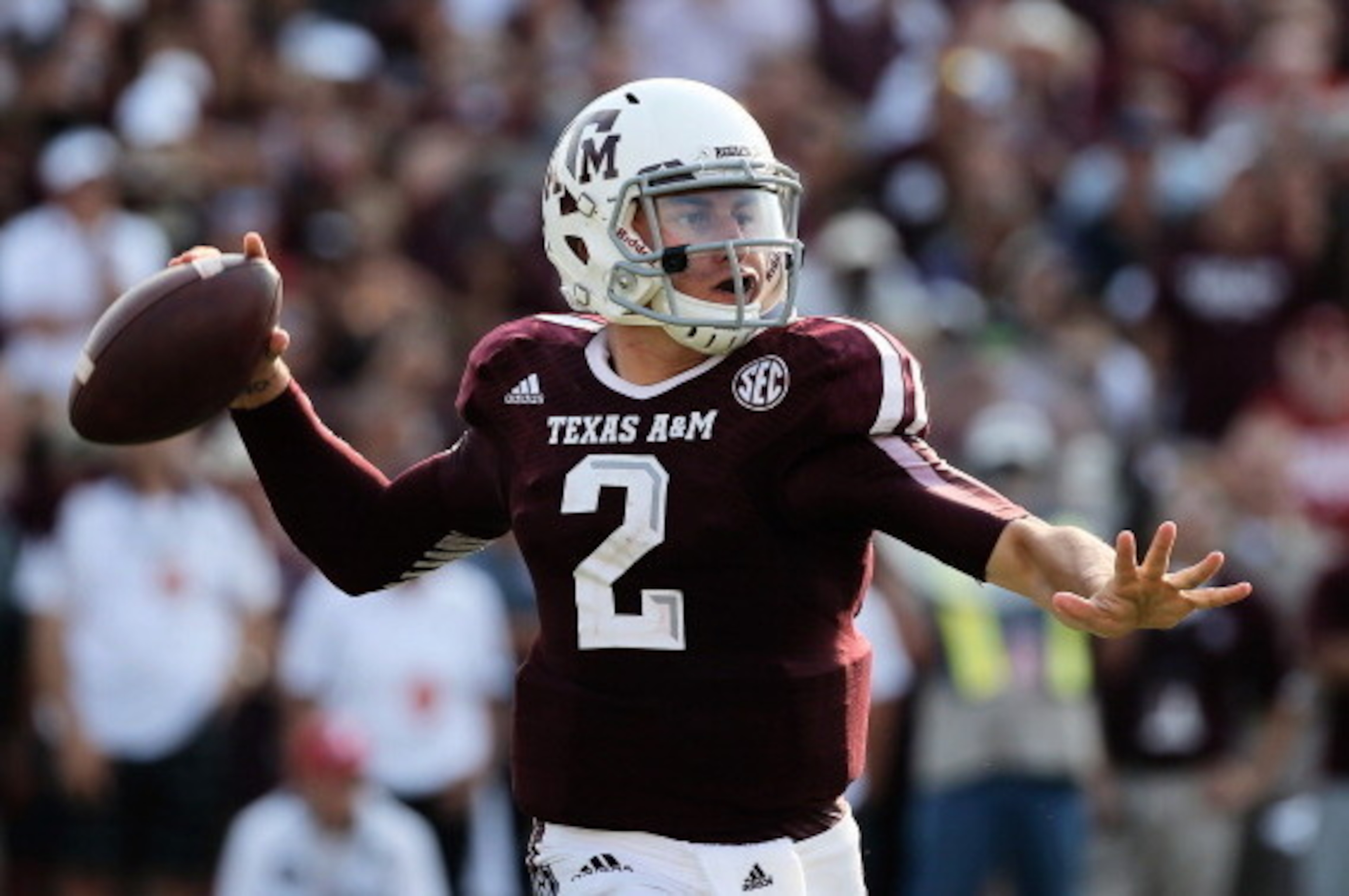 COLLEGE STATION, TX - SEPTEMBER 14:  Johnny Manziel #2 of Texas A&M Aggies drops back to pass during the game against the Alabama Crimson Tide at Kyle Field on September 14, 2013 in College Station, Texas.  (Photo by Scott Halleran/Getty Images)