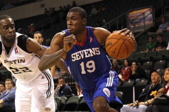 CEDAR PARK, TX - DECEMBER 20: Thanasis Antetokounmpo #19 of the Delaware 87ers drives past Flip Murray #22 of the Austin Toros on December 20, 2013 at the Cedar Park Center in Cedar Park, Texas. NOTE TO USER: User expressly acknowledges and agrees that, b