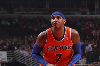 CHICAGO, IL - OCTOBER 31:  Carmelo Anthony #7 of the New York Knicks shoots during the game against the Chicago Bulls on October 31, 2013 at the United Center in Chicago, Illinois. NOTE TO USER: User expressly acknowledges and agrees that, by downloading