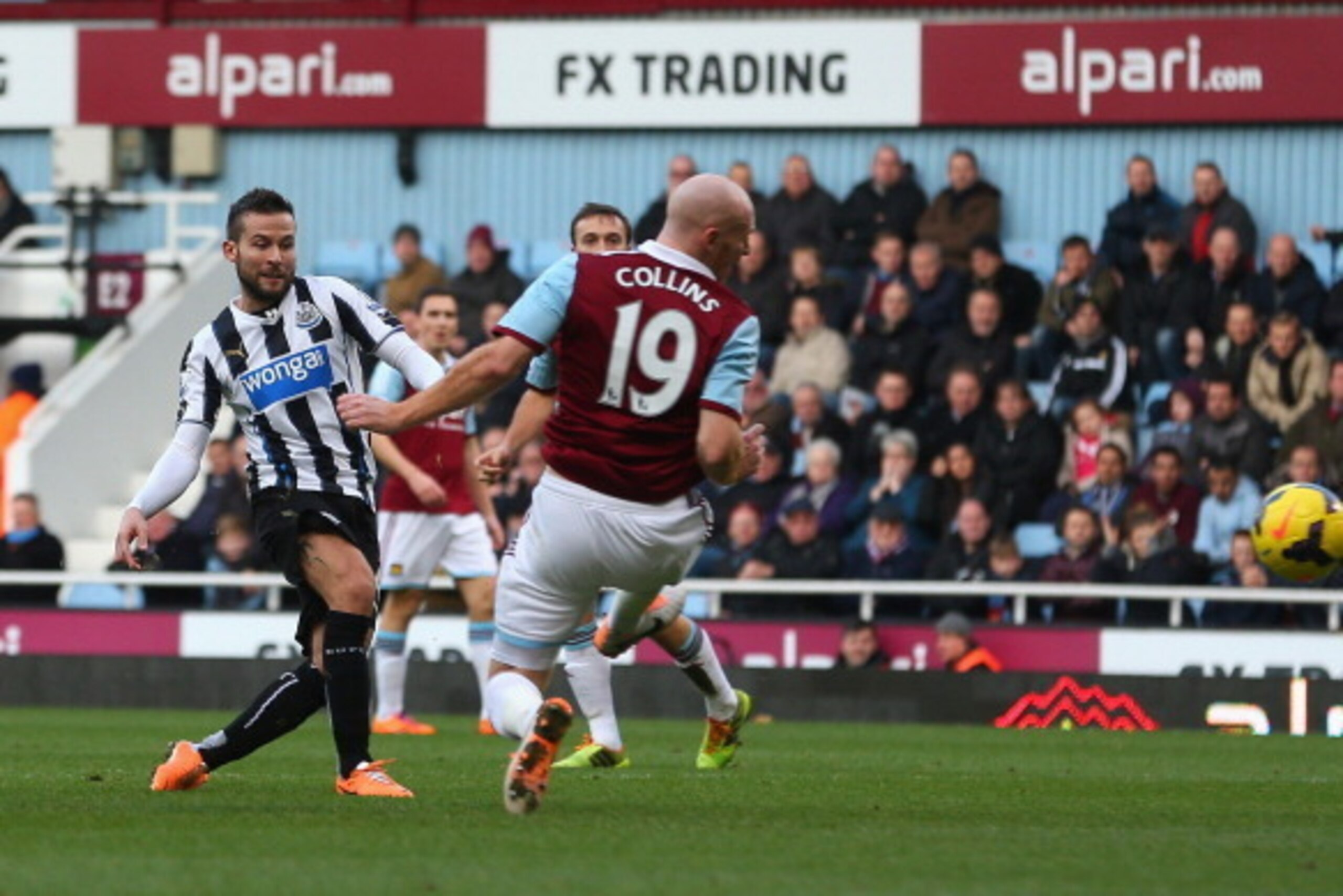 LONDON, ENGLAND - JANUARY 18: Yohan Cabaye of Newcastle United shoots and scores during the Barclays Premier League match between West Ham United and Newcastle United at the Boleyn Ground on January 18, 2014 in London, England. (Photo by Julian Finney/Get
