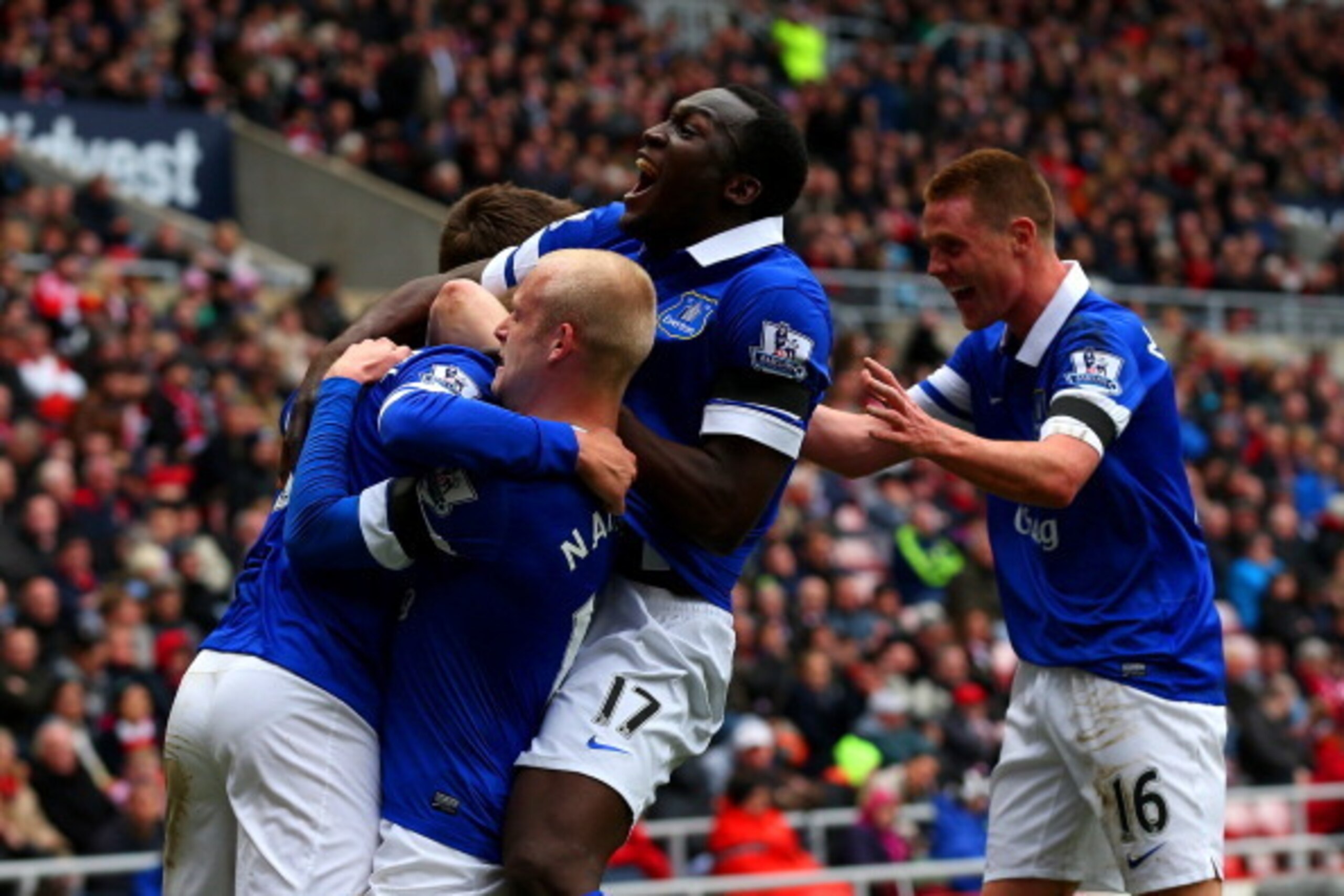 SUNDERLAND, ENGLAND - APRIL 12:  Steven Naismith, Romelu Lukaku and James McCarthy of Everton celebrate after Wes Brown of Sunderland scores an own goal during the Barclays Premier League match between Sunderland and Everton at Stadium of Light on April 1