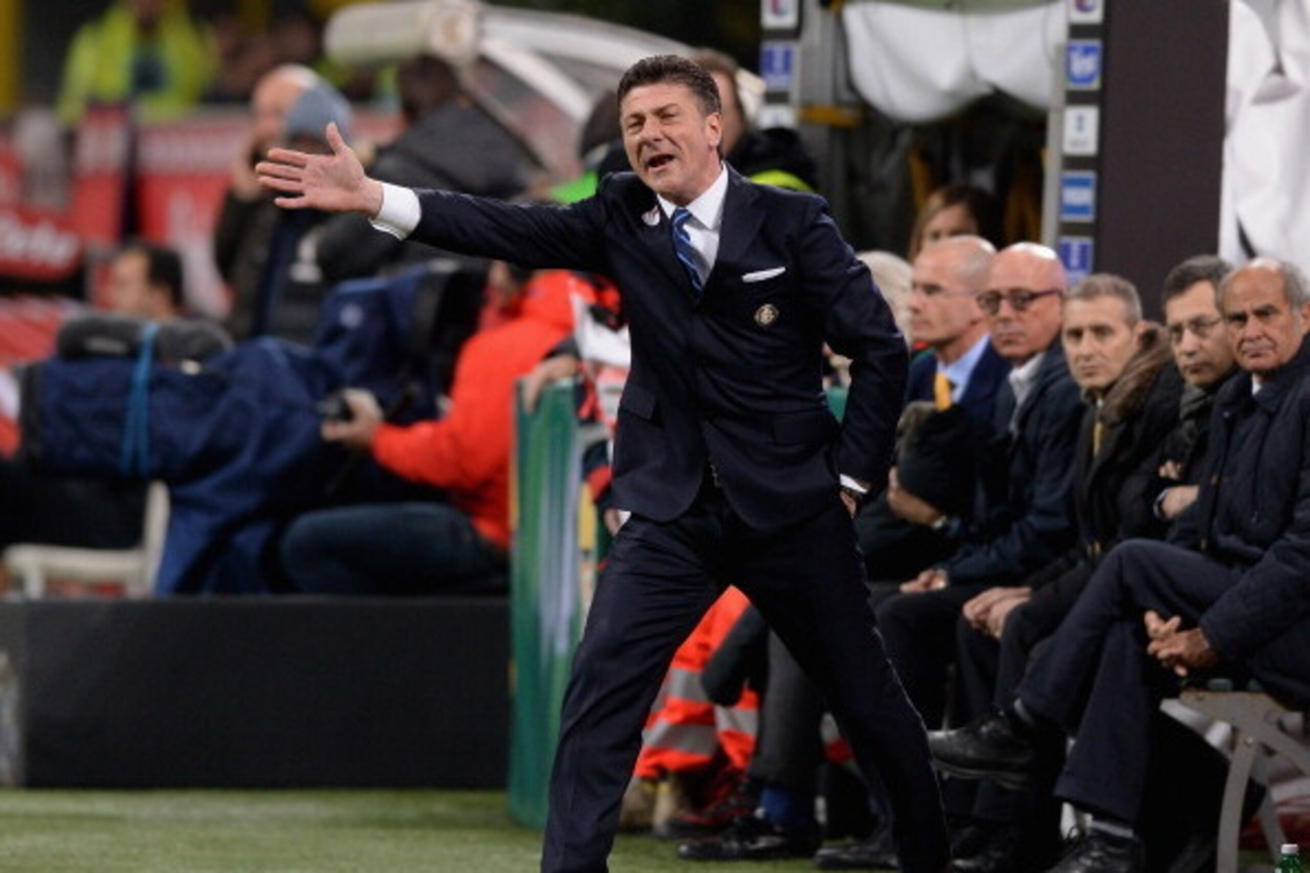 MILAN, ITALY - MARCH 27:  Head coach of FC Inter Milan Walter Mazzarri reacts during the serie A match between FC Internazionale Milano and Udinese Calcio at San Siro Stadium on March 27, 2014 in Milan, Italy.  (Photo by Claudio Villa/Getty Images)