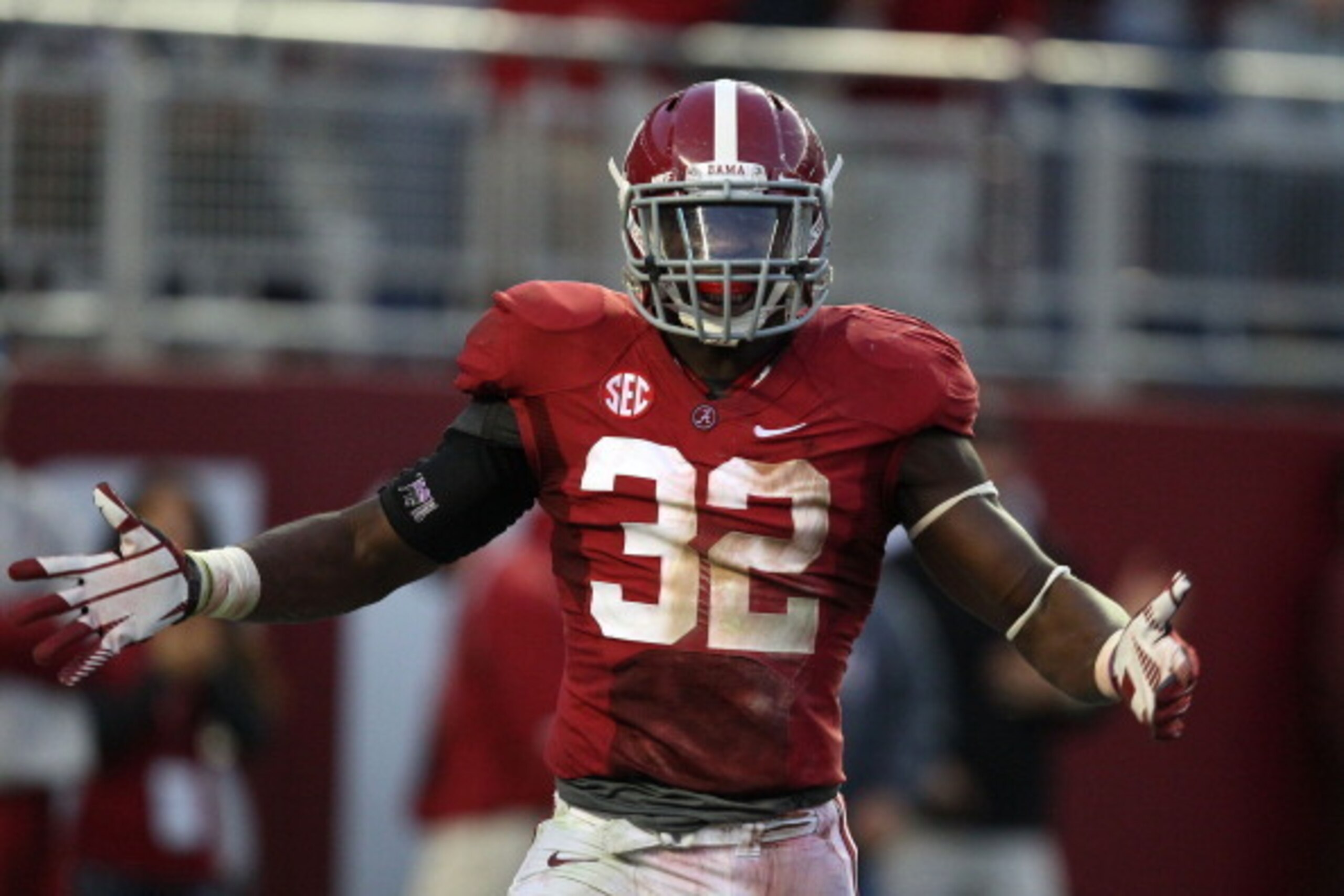 TUSCALOOSA, AL - NOVEMBER 10:  Linebacker C.J. Mosley #32 of the Alabama Crimson Tide celebrates during the game against the Texas A&M Aggies at Bryant-Denny Stadium on November 10, 2012 in Tuscaloosa, Alabama.  (Photo by Mike Zarrilli/Getty Images)