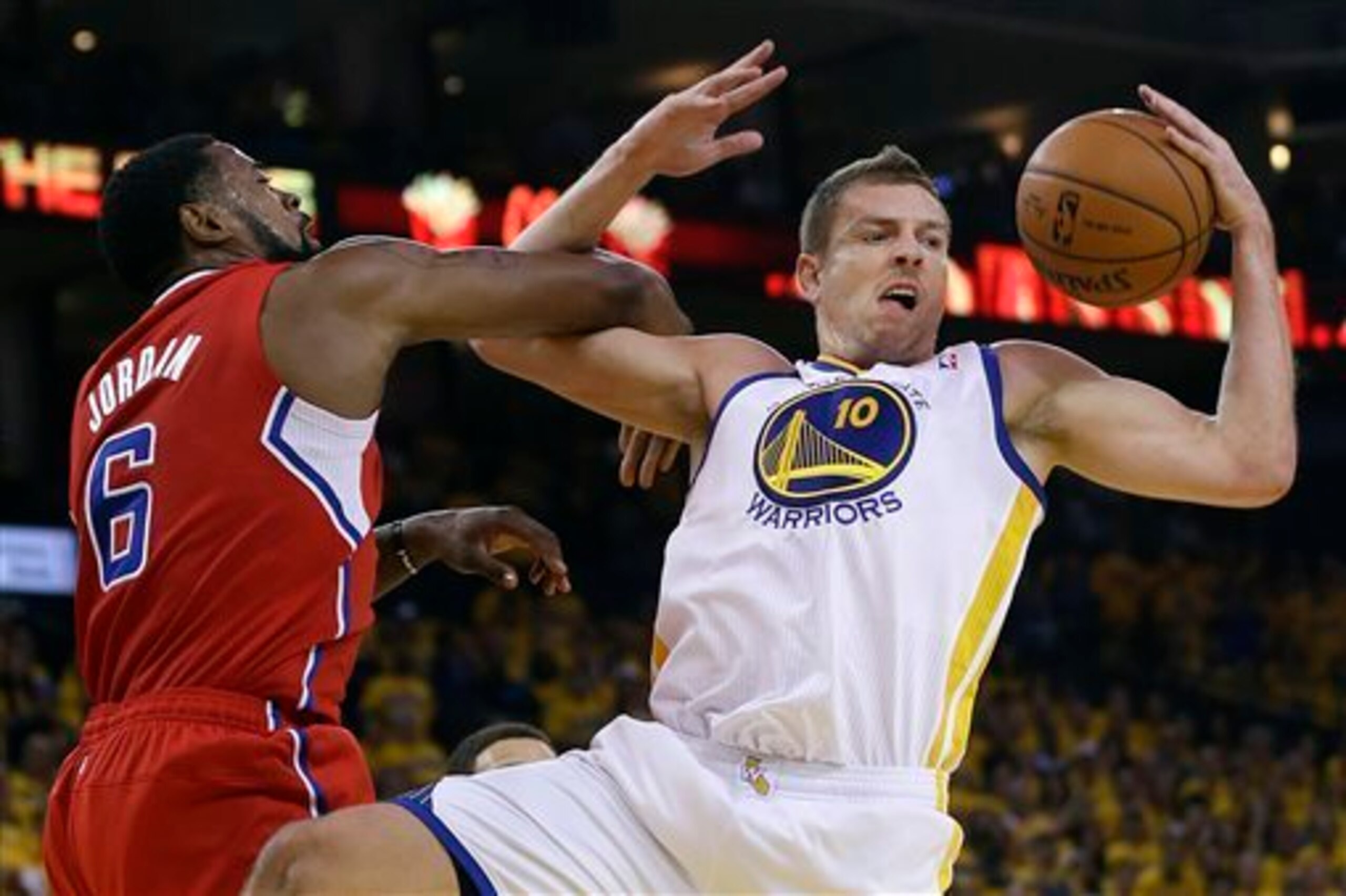 Will Game 7 come down to more hustle plays from Lee and Co.?