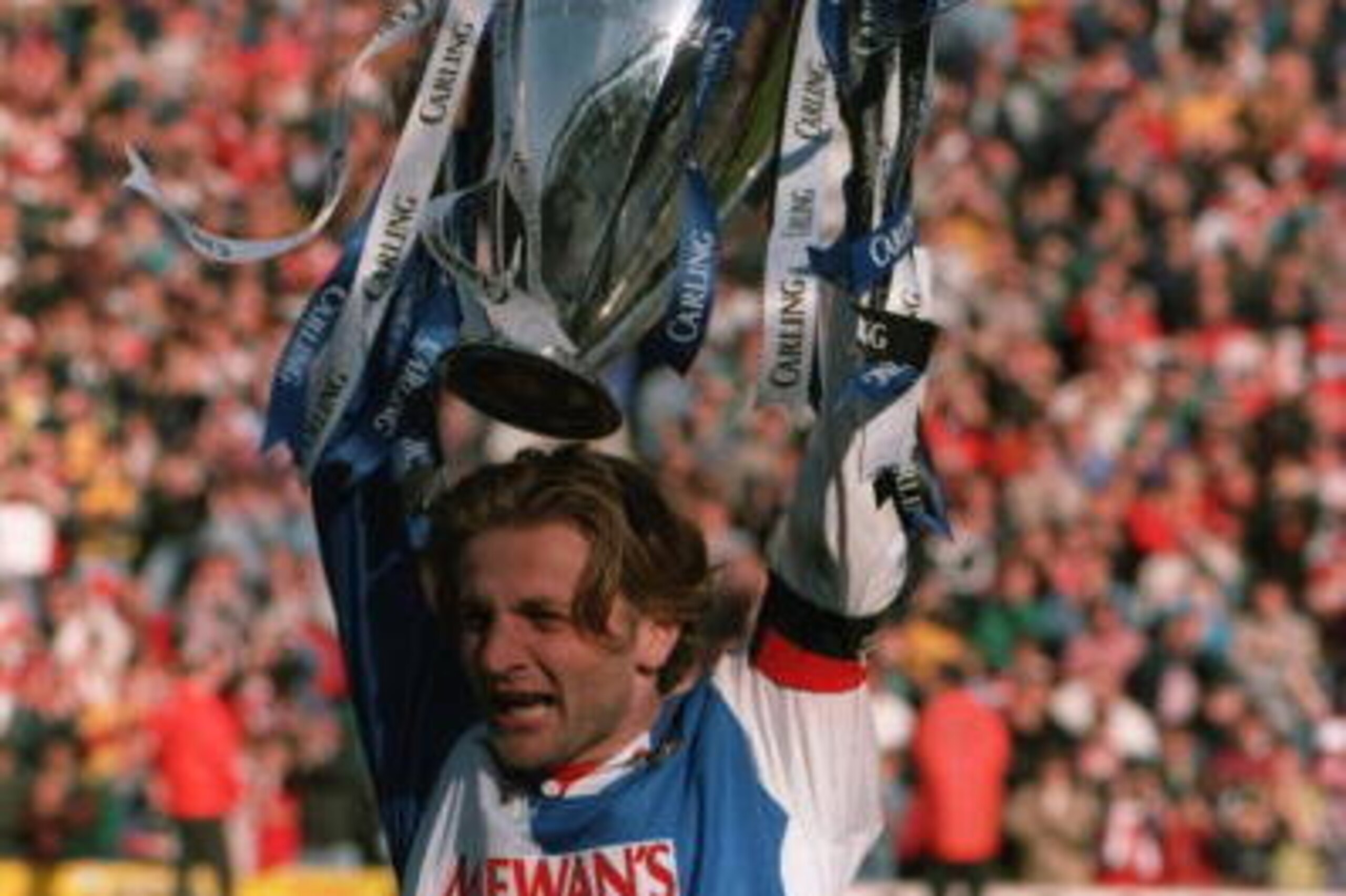 14 MAY 1994:  CAPTAIN TIM SHERWOOD OF BLACKBURN LIFTS THE LEAGUE TROPHY AFTER BLACKBURN LOST THEIR FA CARLING PREMIERSHIP MATCH AGAINST LIVERPOOL 2-1 BUT WIN THE LEAGUE TROPHY . Mandatory Credit: Allsport UK/ALLSPORT