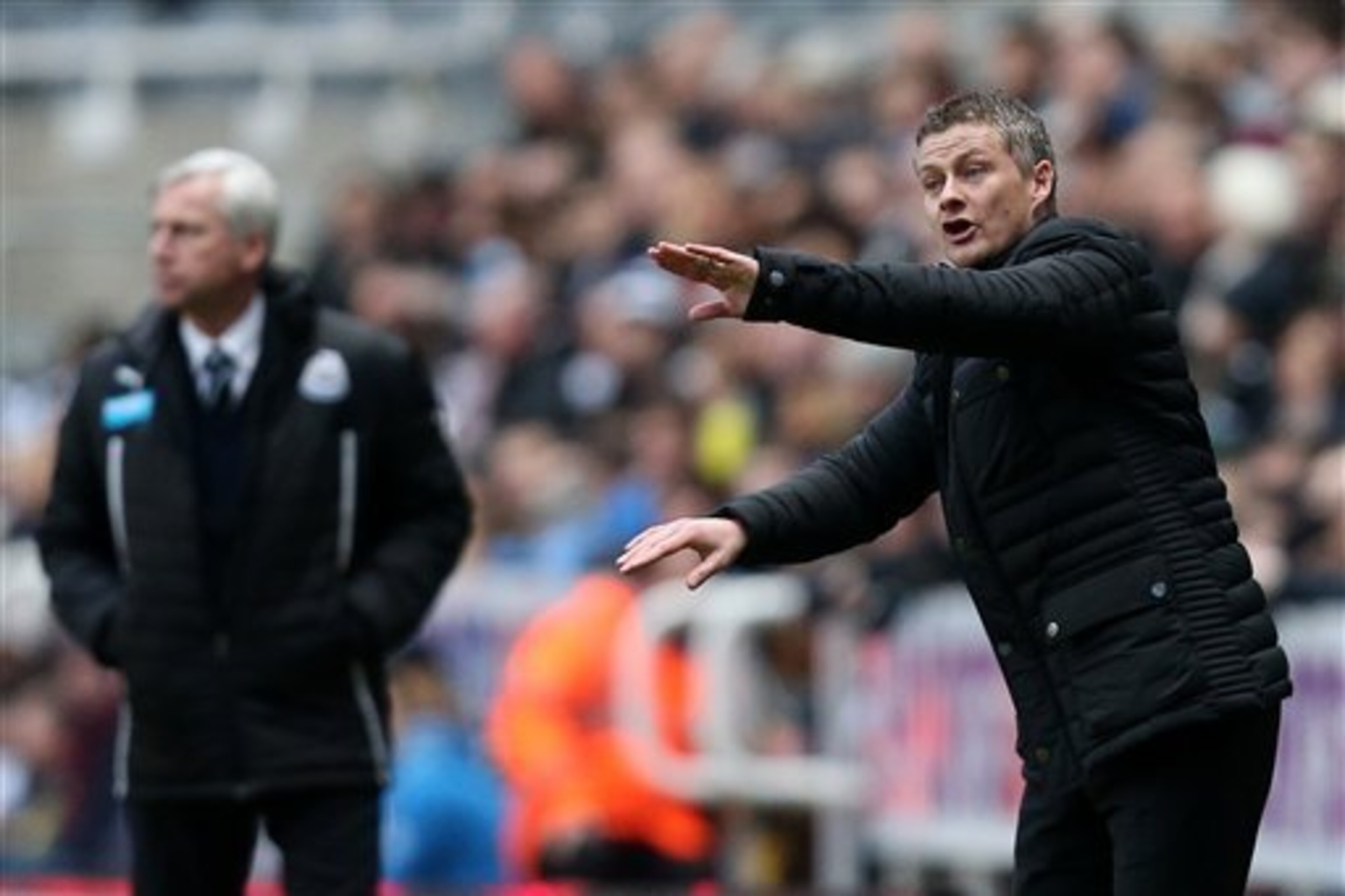 Both Ole Gunnar Solskjaer and Alan Pardew are under huge pressure to win this game. Both Ole Gunnar Solskjaer and Alan Pardew are under huge pressure to win this game.