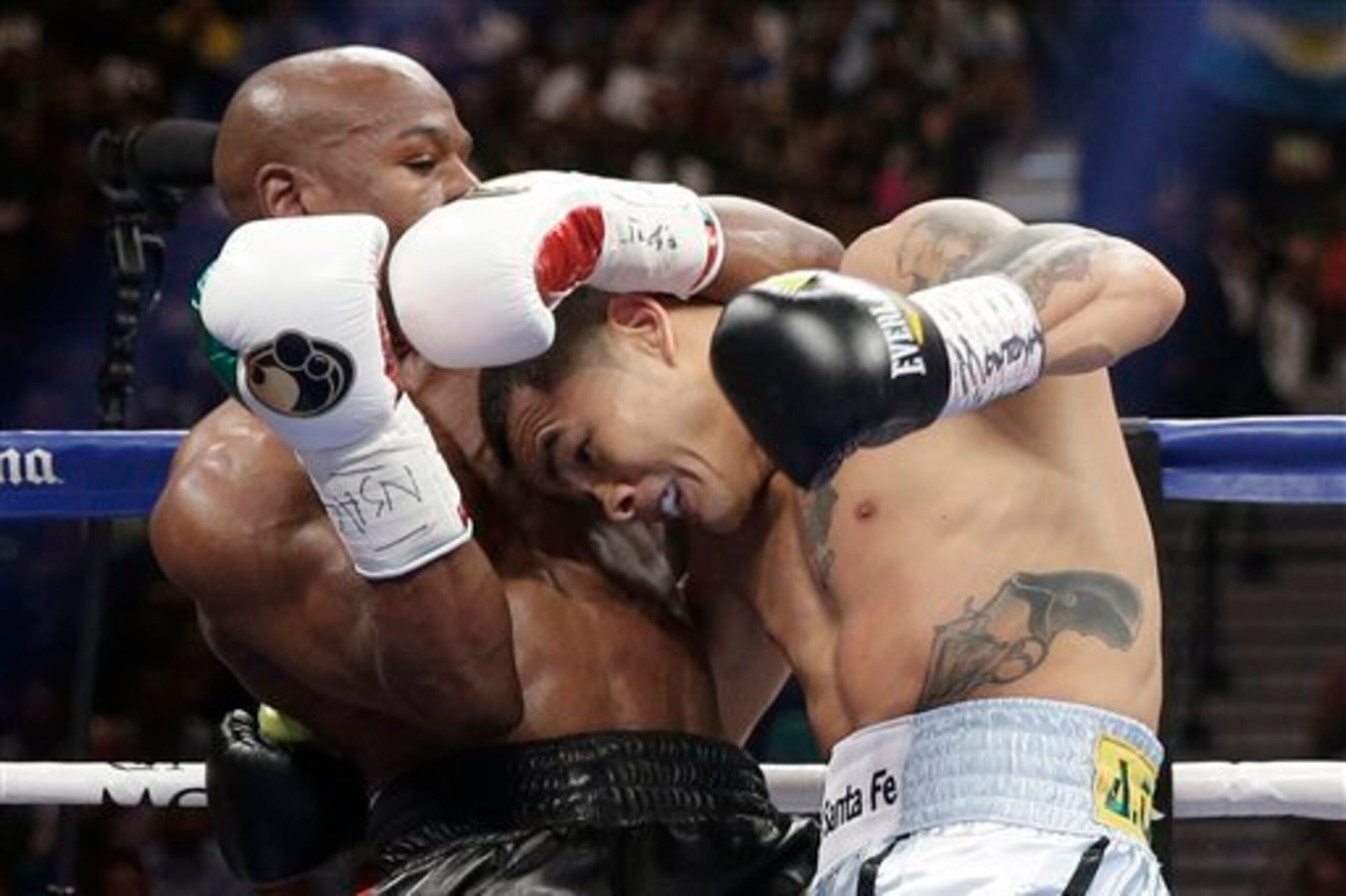 Maidana made things ugly and it worked.