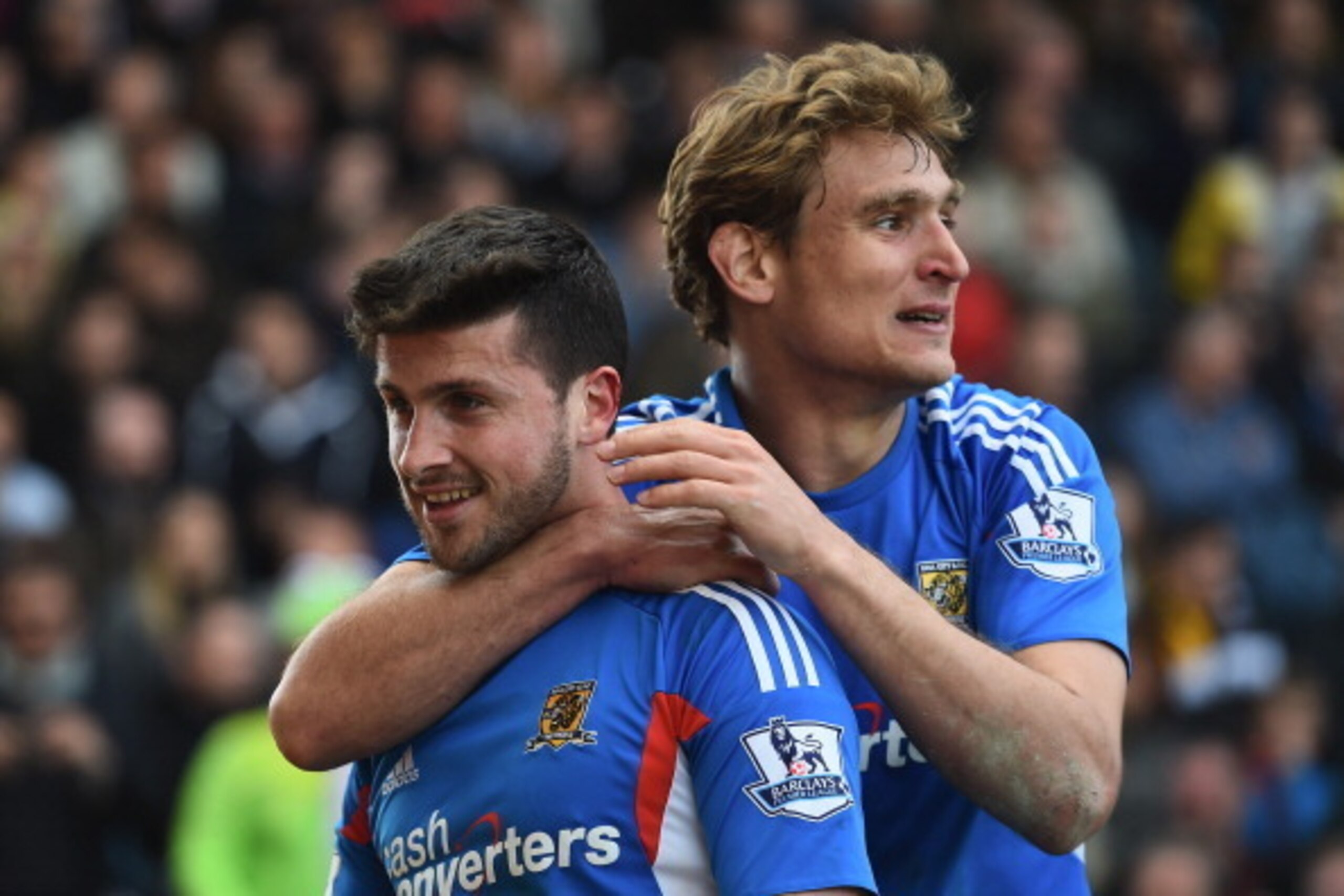 LONDON, ENGLAND - APRIL 26:  Shane Long of Hull celebrates with fellow goalscorer Nikica Jelavic after equalising during the Barclays Premier League match between Fulham and Hull City at Craven Cottage on April 26, 2014 in London, England.  (Photo by Mike