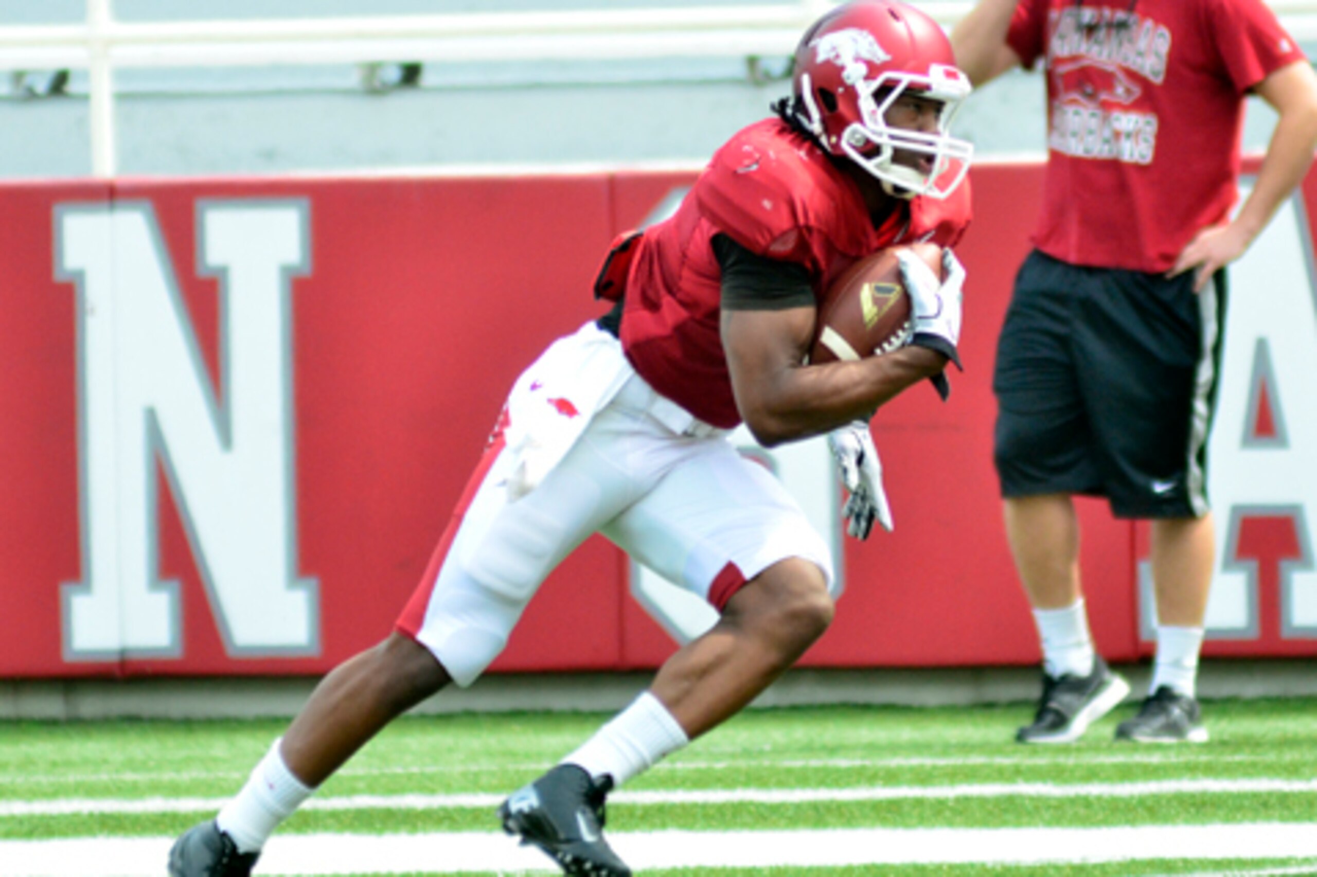 Damon Mitchell, Ahmir's older brother, went through a high-profile recruitment as a 2013 prospect.