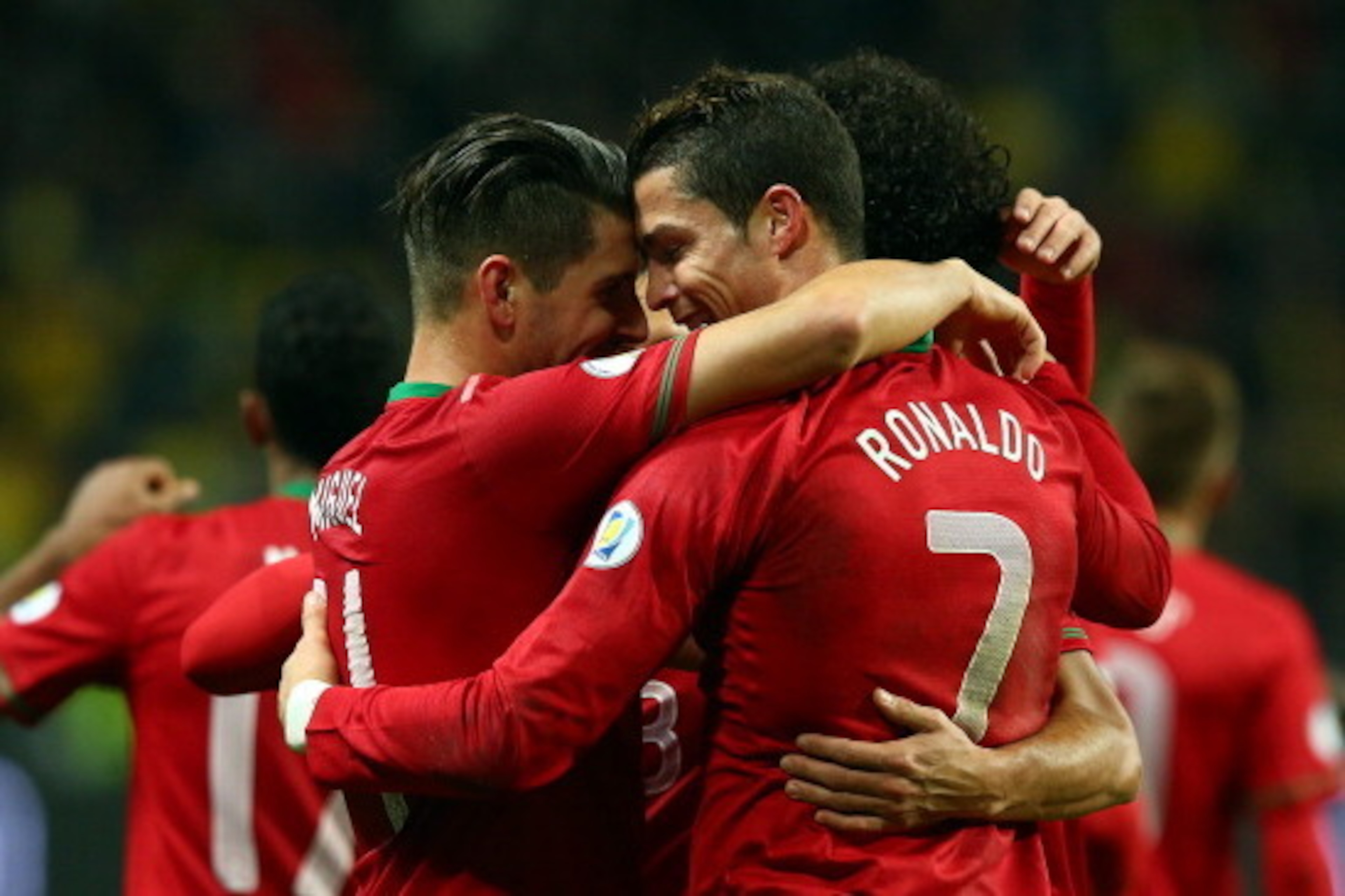 STOCKHOLM, SWEDEN - NOVEMBER 19:  Cristiano Ronaldo of Portugal celebrates after scoring their 3rd goal during the FIFA 2014 World Cup Qualifier Play-off Second Leg match between Sweden and Portugal at Friends Arena on November 19, 2013 in Stockholm, Swed