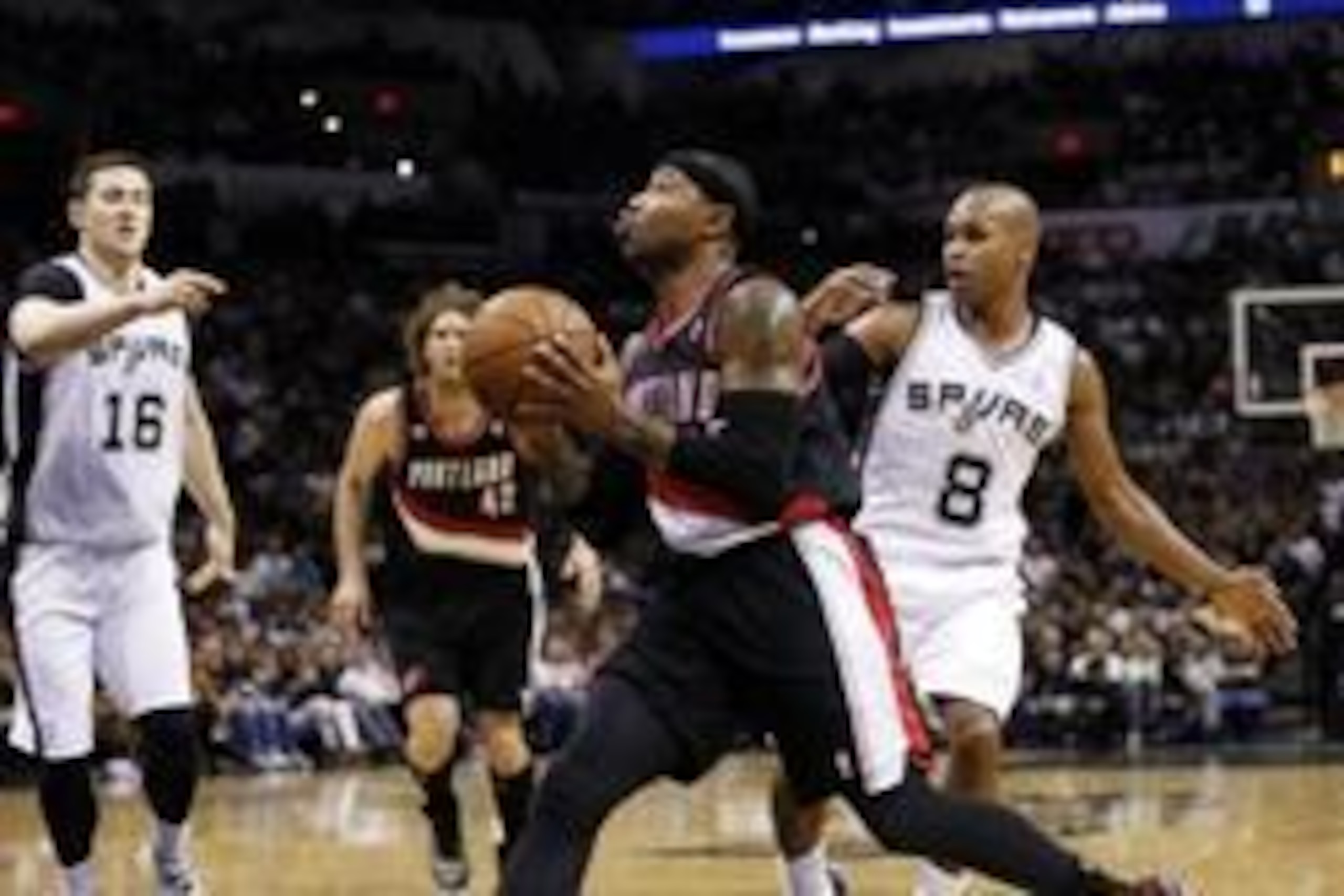 May 6, 2014; San Antonio, TX, USA; Portland Trail Blazers guard Mo Williams (25) drives to the basket against the San Antonio Spurs in game one of the second round of the 2014 NBA Playoffs at AT&T Center. Mandatory Credit: Soobum Im-USA TODAY Sports