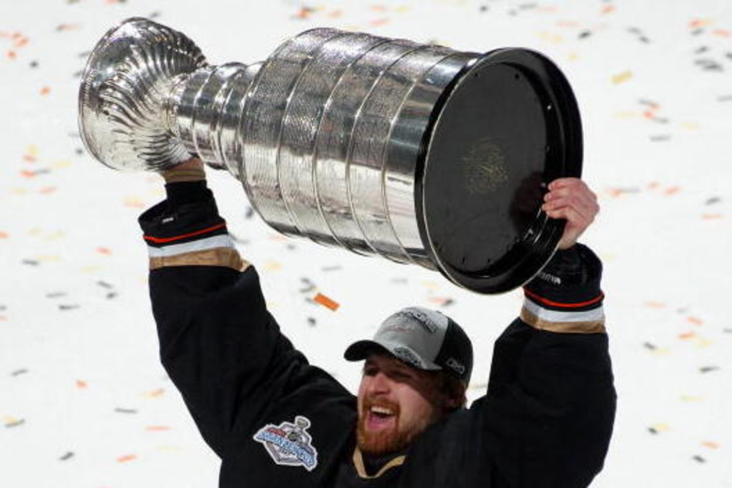 ANAHEIM, CA - JUNE 06:  Ilya Bryzgalov #30 of the Anaheim Ducks hoists the Stanley Cup after his team's victory over the Ottawa Senators 6-2 during Game Five of the n June 6, 2007 at Honda Center in Anaheim, California.  (Photo by Bruce Bennett/Getty Imag