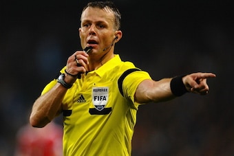 MANCHESTER, ENGLAND - OCTOBER 02:  Referee Bjorn Kuipers in action during the UEFA Champions League Group D match between Manchester City and  FC Bayern Muenchen at Etihad Stadium on October 2, 2013 in Manchester, England.  (Photo by Laurence Griffiths/Ge
