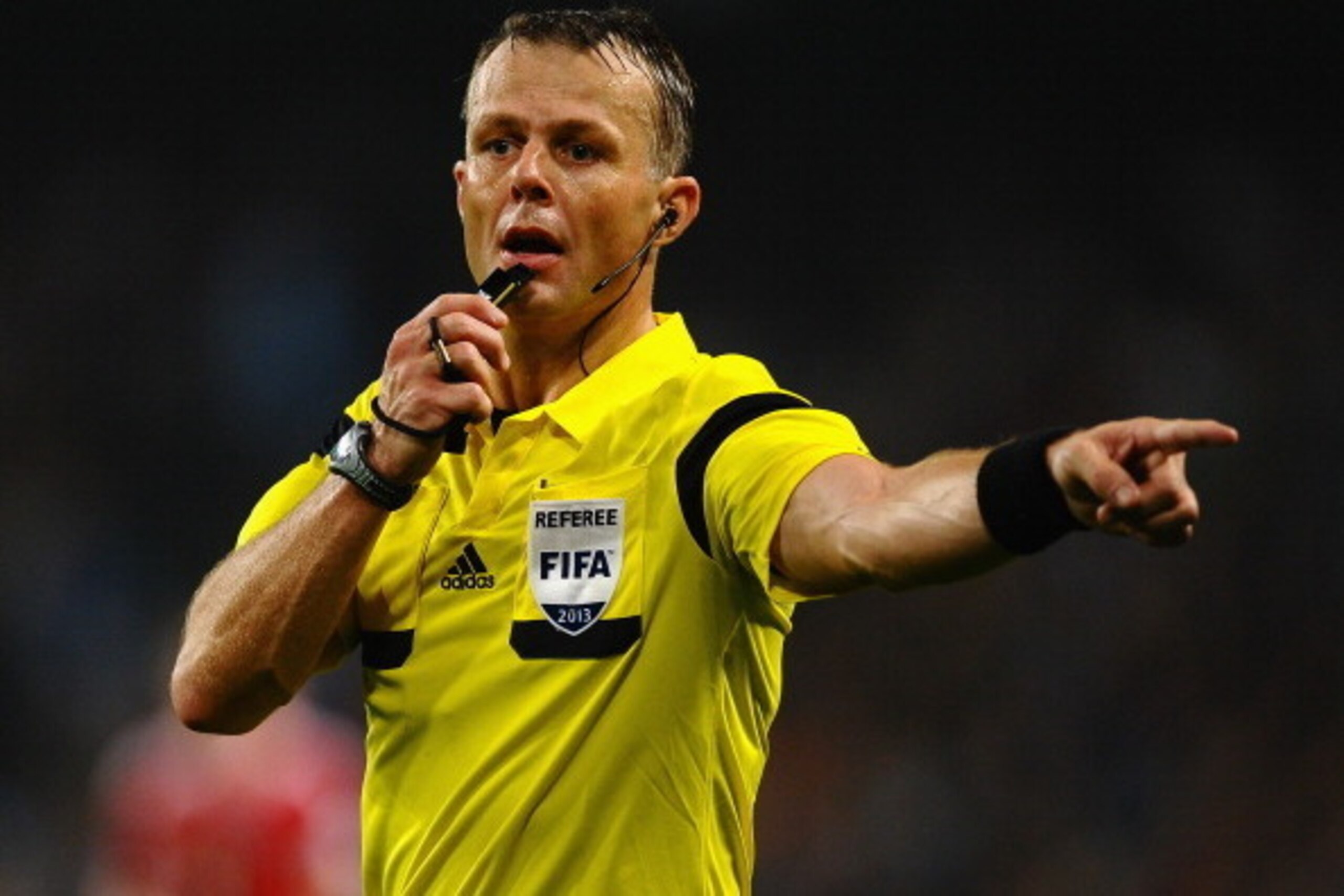 MANCHESTER, ENGLAND - OCTOBER 02:  Referee Bjorn Kuipers in action during the UEFA Champions League Group D match between Manchester City and  FC Bayern Muenchen at Etihad Stadium on October 2, 2013 in Manchester, England.  (Photo by Laurence Griffiths/Ge