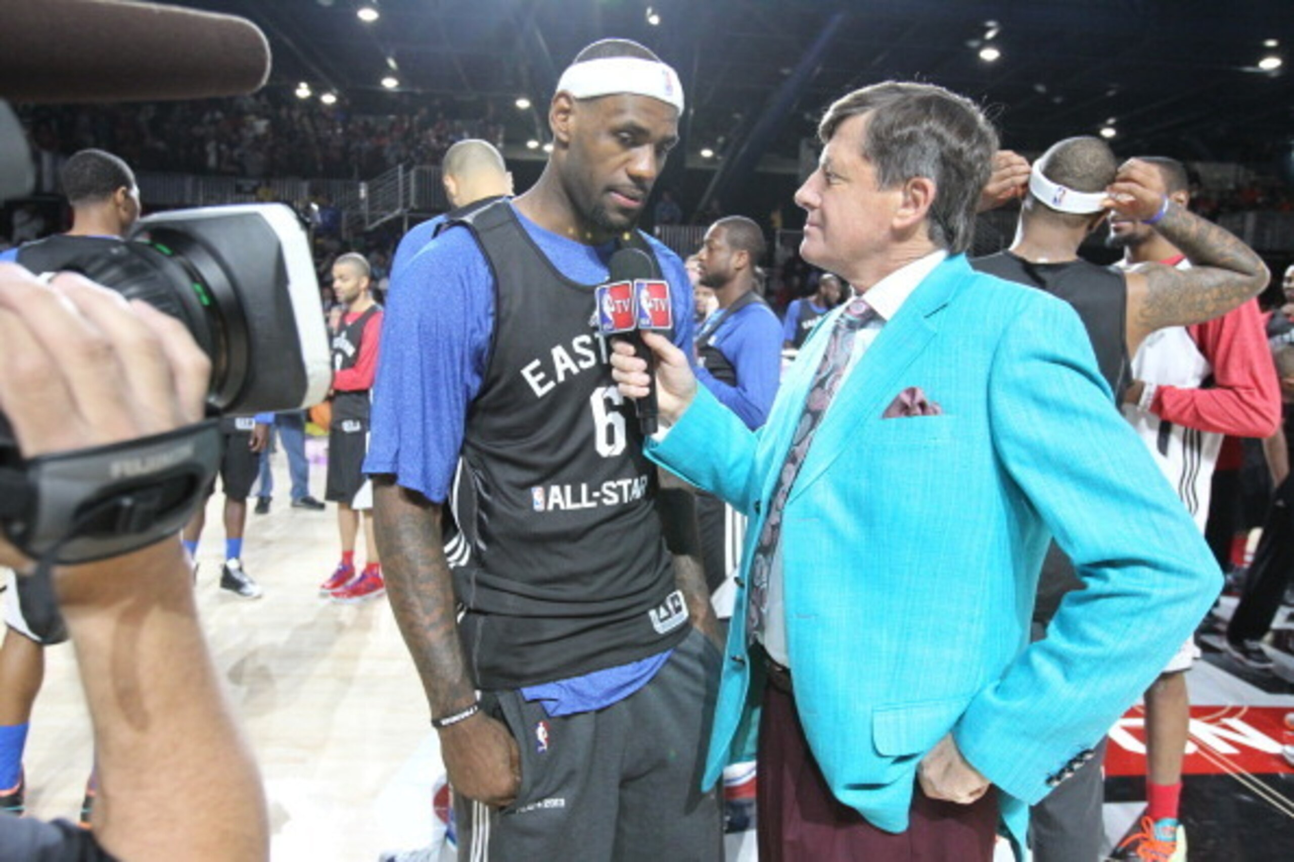 HOUSTON, TX - FEBRUARY 16: LeBron James #6 of the Miami Heat is interviewed by Craig Sager of the TNT during the NBA All-Star Practice in Sprint Arena at Jam Session at Jam Session during NBA All Star Weekend on February 16, 2013 at the George R. Brown in HOUSTON, TX - FEBRUARY 16: LeBron James #6 of the Miami Heat is interviewed by Craig Sager of the TNT during the NBA All-Star Practice in Sprint Arena at Jam Session at Jam Session during NBA All Star Weekend on February 16, 2013 at the George R. Brown in