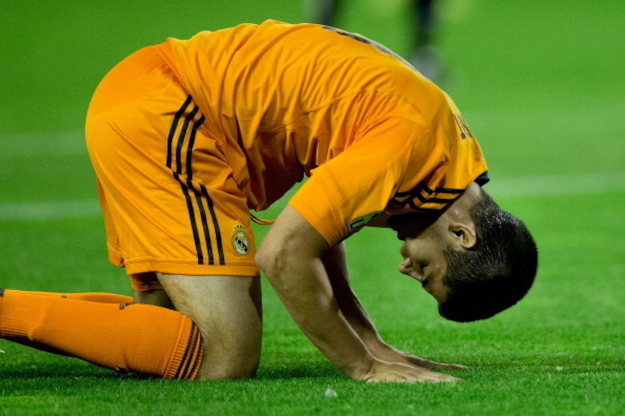 VALLADOLID, SPAIN - MAY 07:  Alvaro B. Morata of Real Madrid CF reacts after failing to score during the La Liga match between Real Valladolid CF and Real Madrid CF at Estadio Jose Zorilla on May 7, 2014 in Valladolid, Spain.  (Photo by Gonzalo Arroyo Mor