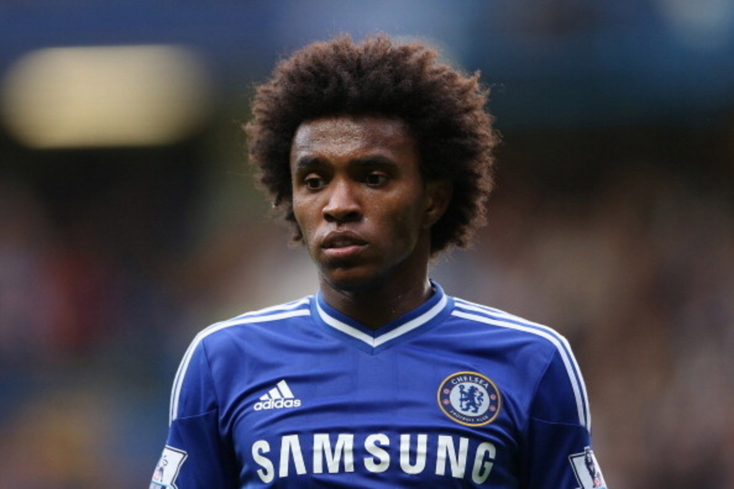 LONDON, ENGLAND - OCTOBER 19:  Willian of Chelsea in action during the Barclays Premier League match between Chelsea and Cardiff City at Stamford Bridge on October 19, 2013 in London, England.  (Photo by Scott Heavey/Getty Images)