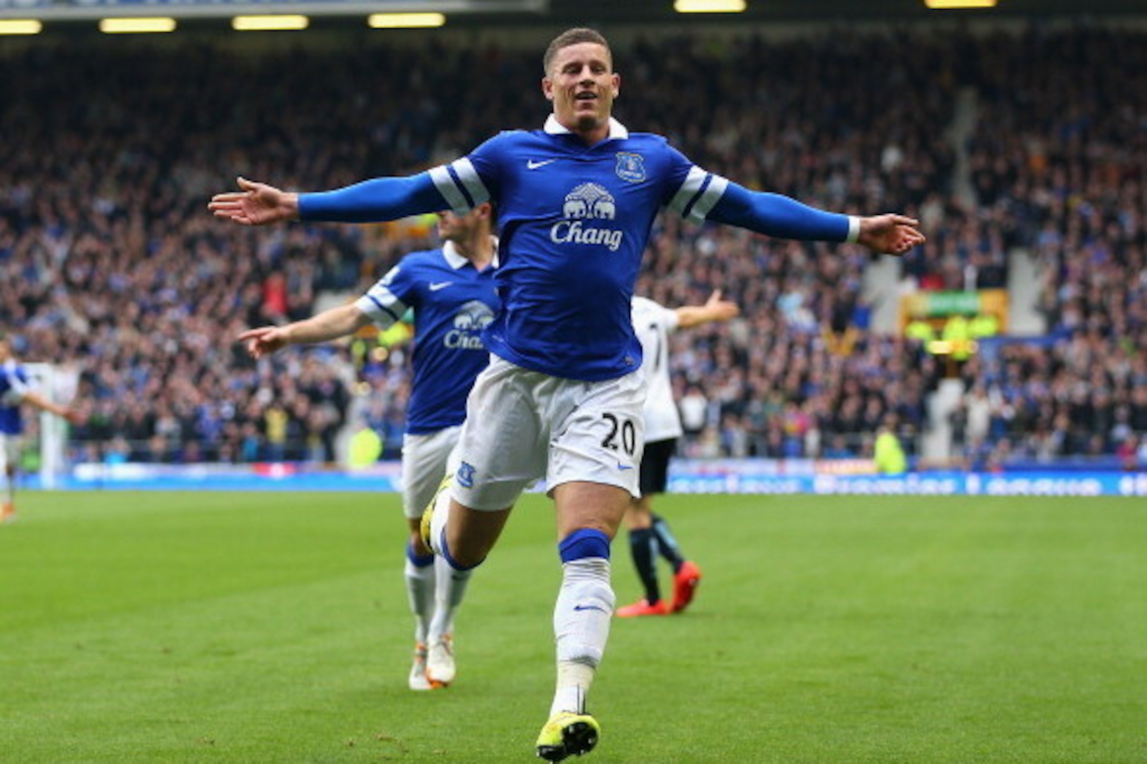 LIVERPOOL, ENGLAND - MAY 03:  Ross Barkley of Everton celebrates scoring the opening goal during the Barclays Premier League match between Everton and Manchester City at Goodison Park on May 3, 2014 in Liverpool, England.  (Photo by Clive Brunskill/Getty 