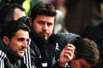 SOUTHAMPTON, ENGLAND - JANUARY 25:  Southampton manager Mauricio Pochettino looks on during the FA Cup Fourth Round match between Southampton and Yeovil Town at St Mary's Stadium on January 25, 2014 in Southampton, England.  (Photo by Clive Rose/Getty Ima