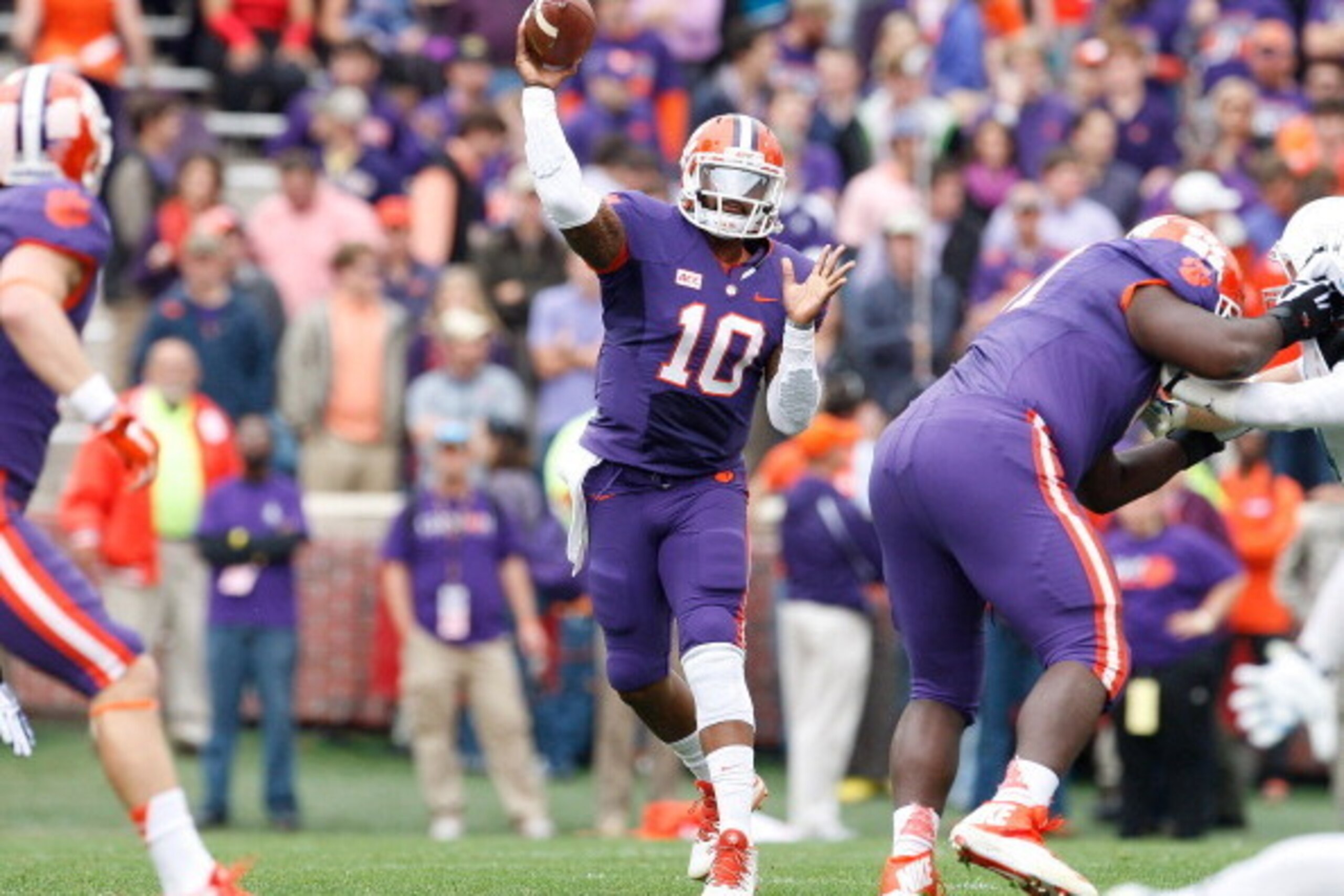 CLEMSON, SC - NOVEMBER 23: Tajh Boyd #10 of the Clemson Tigers passes during the game against the Citadel Bulldogs at Memorial Stadium on November 23, 2013 in Clemson, South Carolina. (Photo by Tyler Smith/Getty Images)