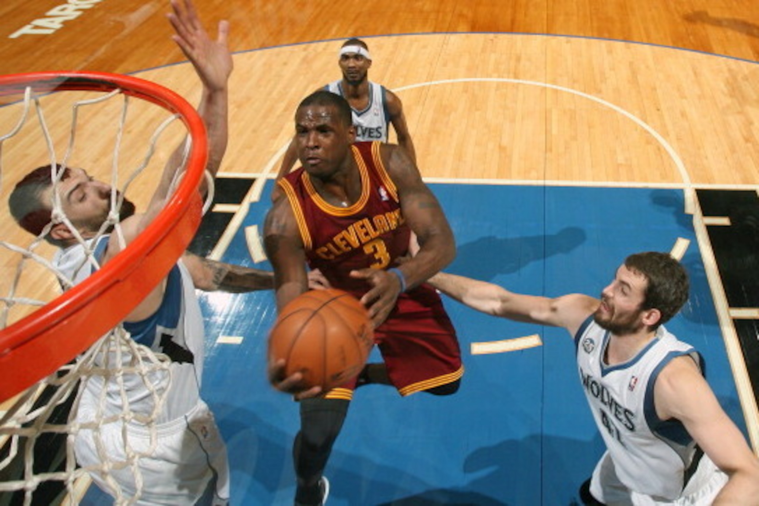 MINNEAPOLIS, MN - NOVEMBER 13:  Dion Waiters #3 of the Cleveland Cavaliers drives to the basket against the Minnesota Timberwolves on November 13, 2013 at Target Center in Minneapolis, Minnesota. NOTE TO USER: User expressly acknowledges and agrees that, 