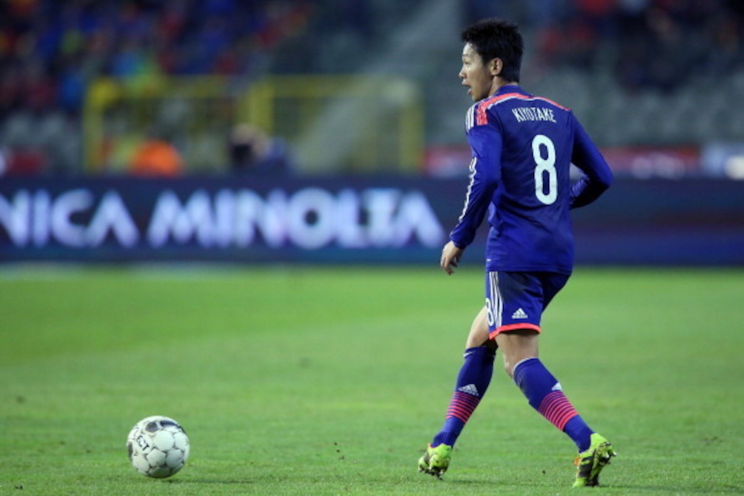 BRUSSELS, BELGIUM - NOVEMBER 19: Hiroshi Kiyotake of Japan runs with the ball during the international friendly match between Belgium and Japan at King Badouin stadium on November 19, 2013 in Brussels, Belgium. (Photo by Christof Koepsel/Getty Images) BRUSSELS, BELGIUM - NOVEMBER 19: Hiroshi Kiyotake of Japan runs with the ball during the international friendly match between Belgium and Japan at King Badouin stadium on November 19, 2013 in Brussels, Belgium. (Photo by Christof Koepsel/Getty Images)