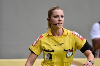 BELO HORIZONTE, BRAZIL - MAY 11: Referee Fernanda Colombo during a match between Atletico MG and Cruzeiro as part of Brasileirao Series A 2014 at Independencia stadium on may 11, 2014 in Belo Horizonte, Brazil. (Photo by Pedro Vilela/Getty Images)