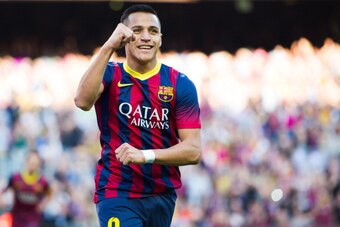 BARCELONA, SPAIN - MARCH 16: Alexis Sanchez of FC Barcelona celebrates after scoring his team's second goal during the La Liga match between FC Barcelona and CA Osasuna at Camp Nou on March 16, 2014 in Barcelona, Spain. (Photo by Alex Caparros/Getty Image