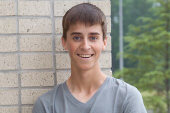 Michael Edmondson recalls getting advice from Winston while they were baseball teammates.